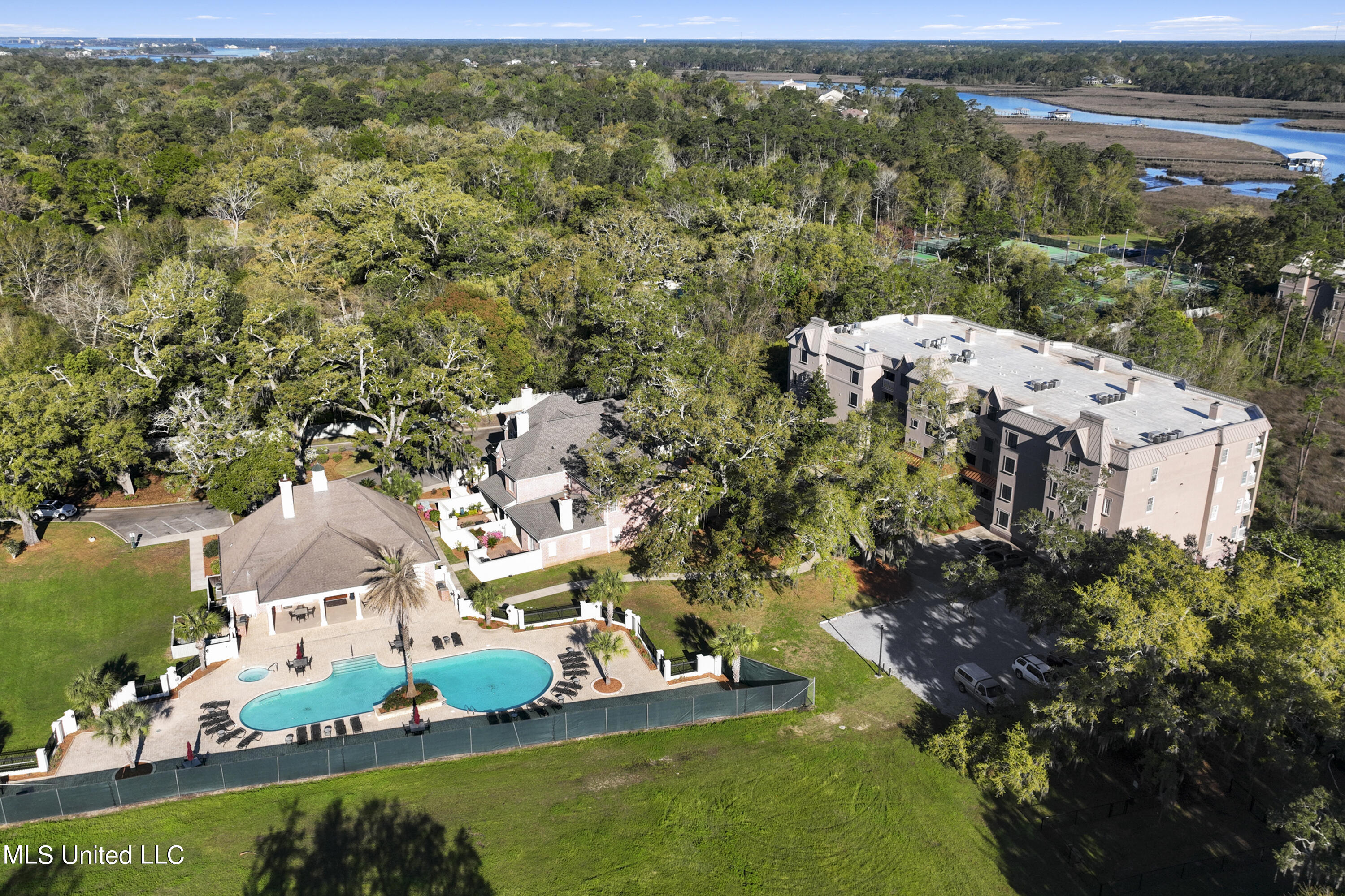 426 Elegans Court, 426