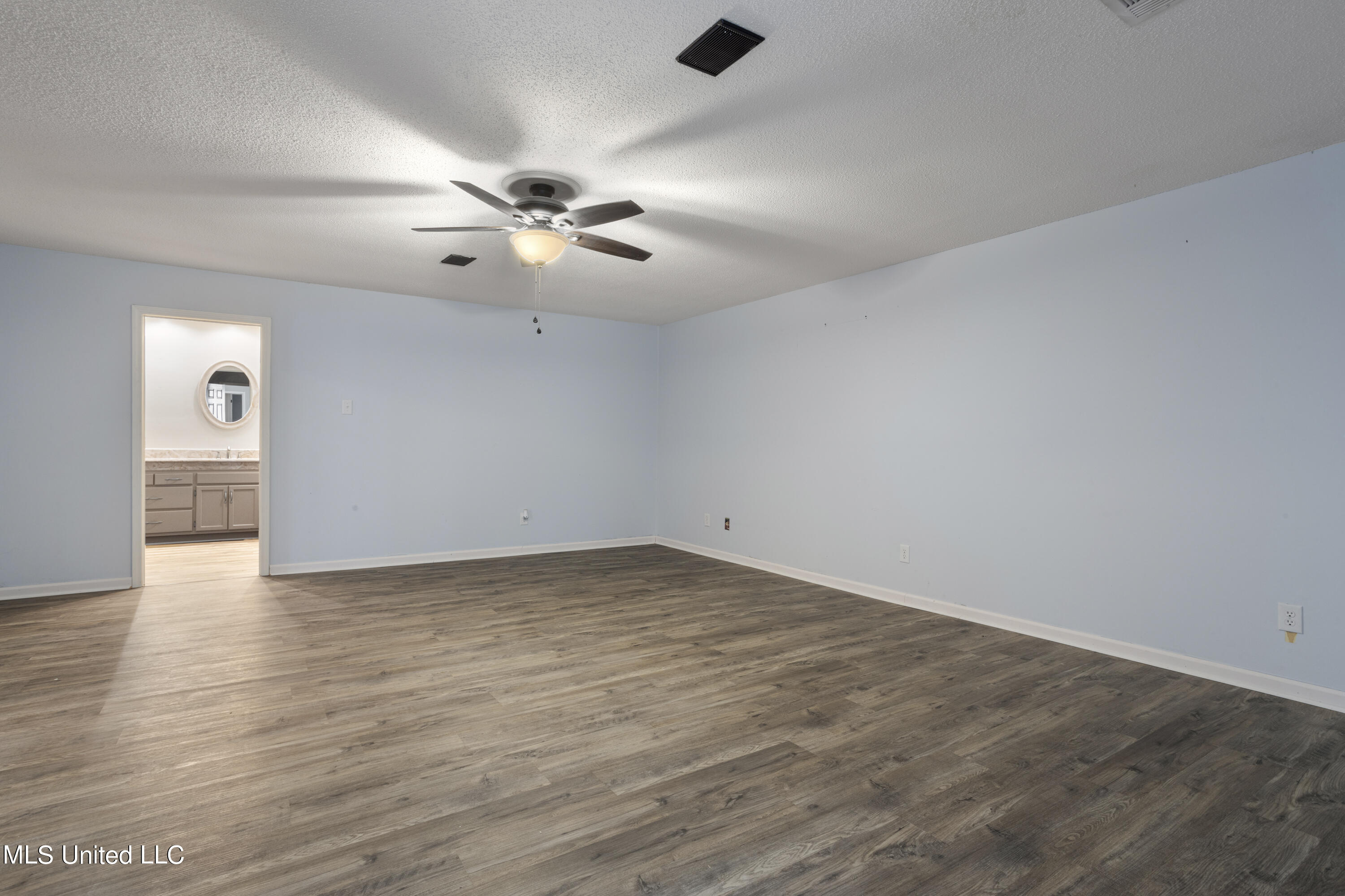 105 St Andrews Drive