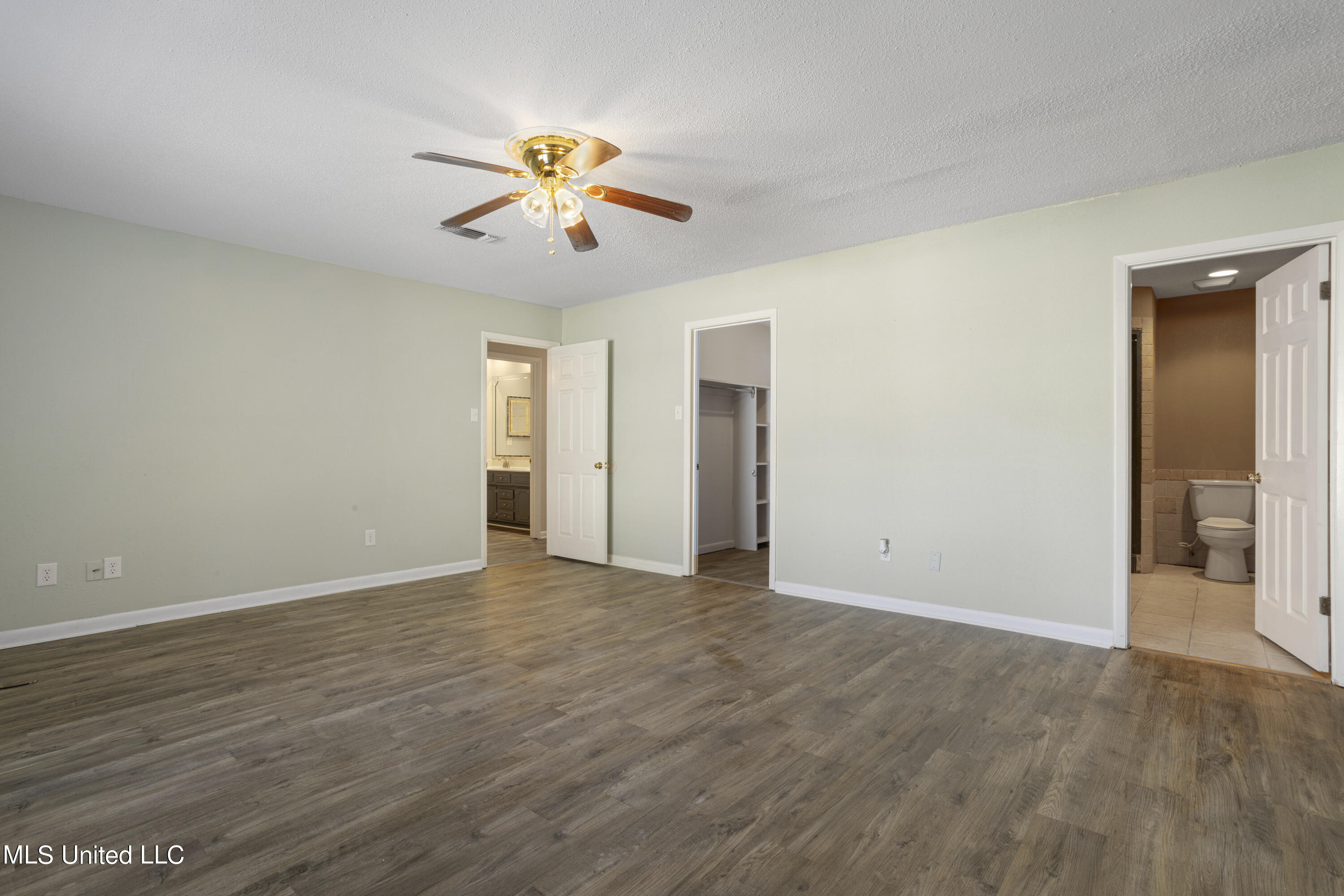 105 St Andrews Drive