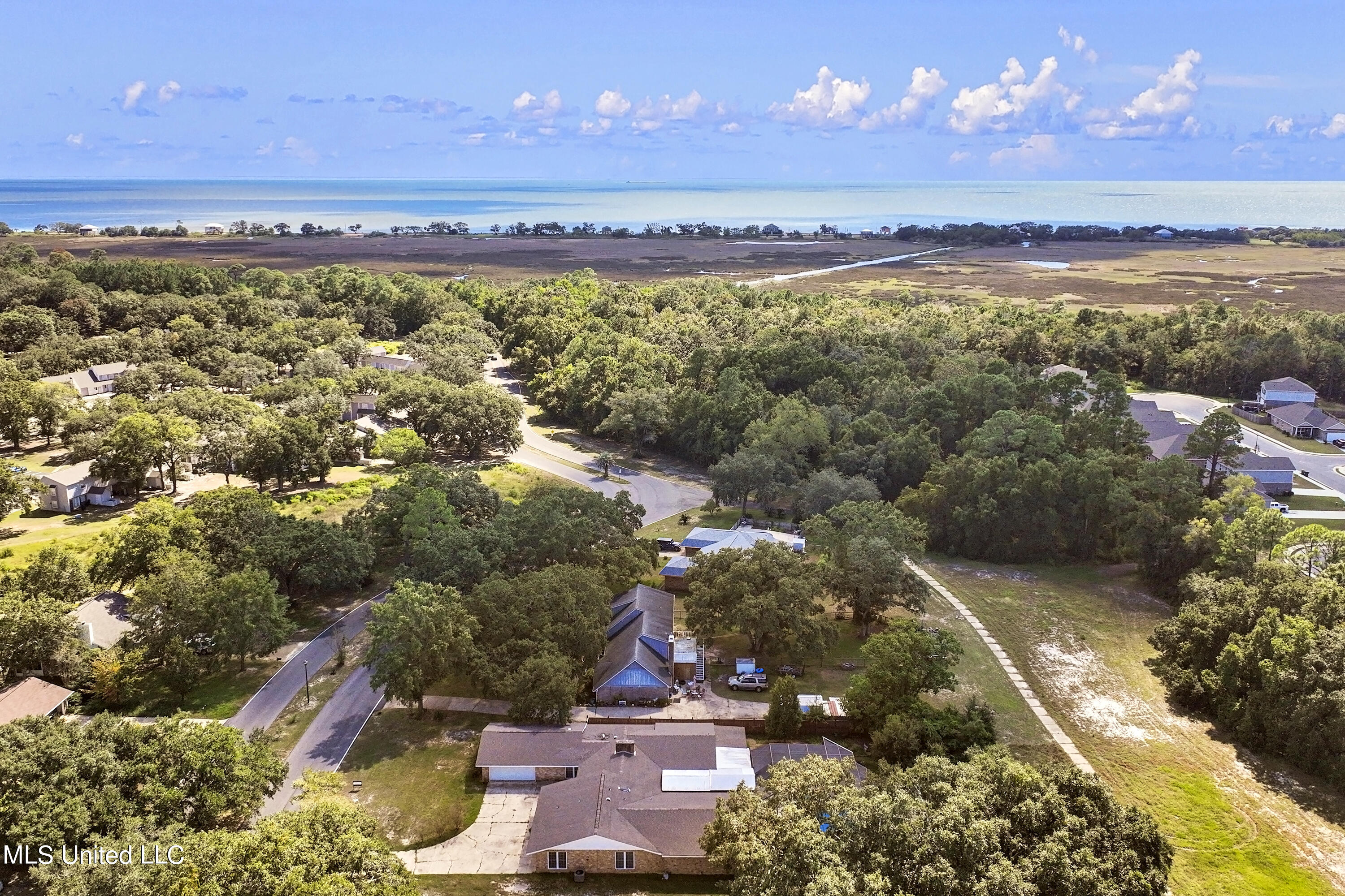 105 St Andrews Drive