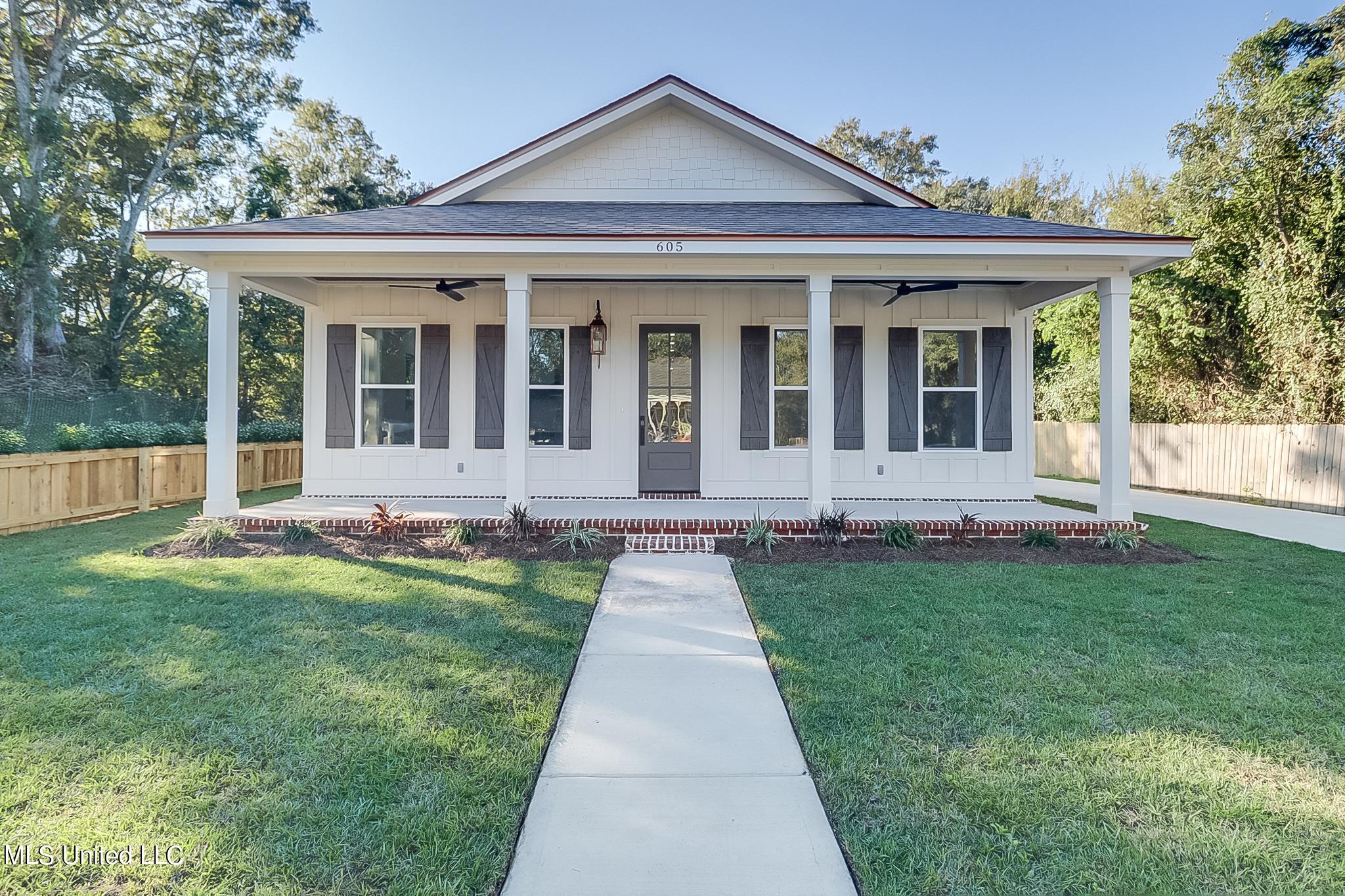 605 Commerce Street