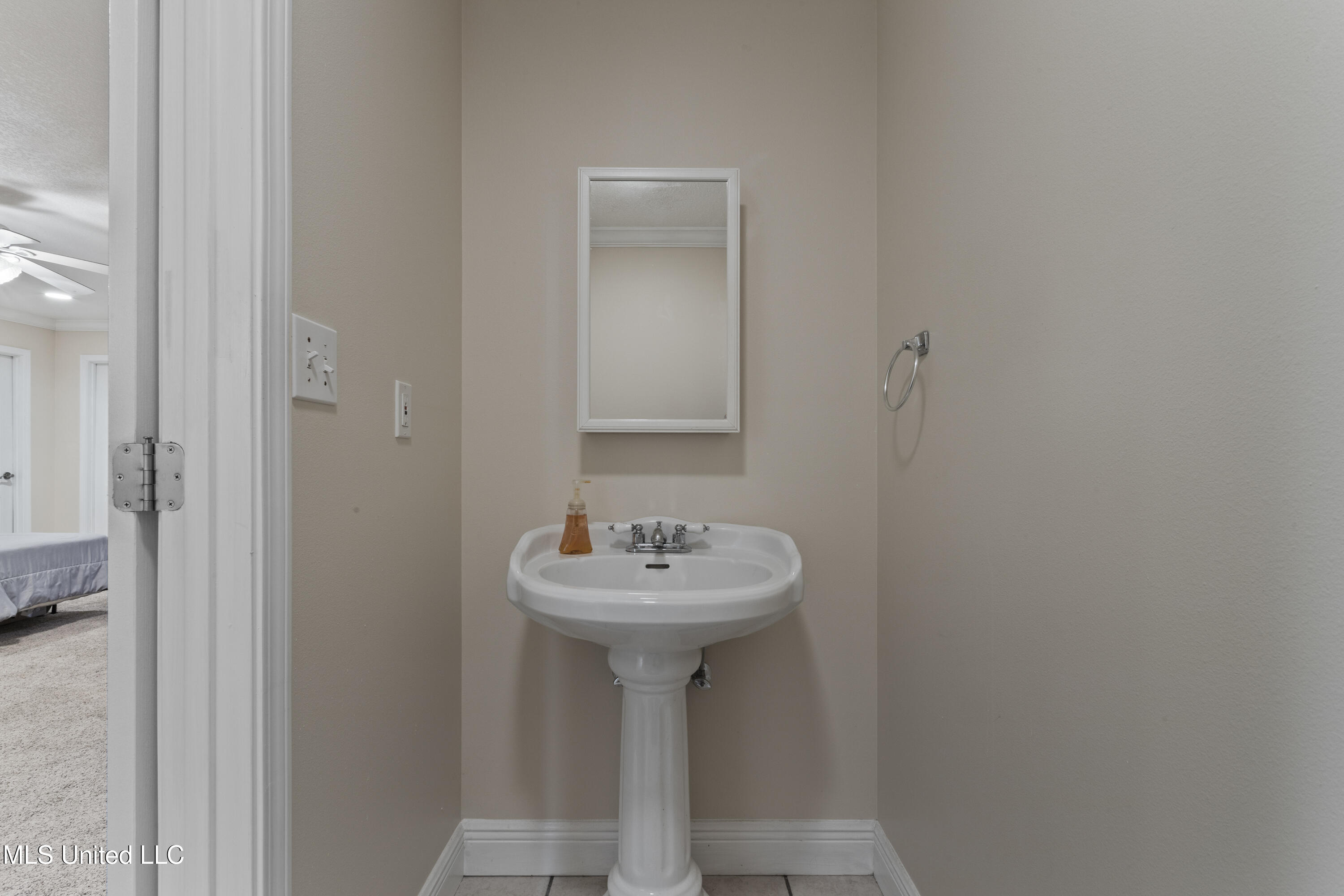 13208 Country Trail