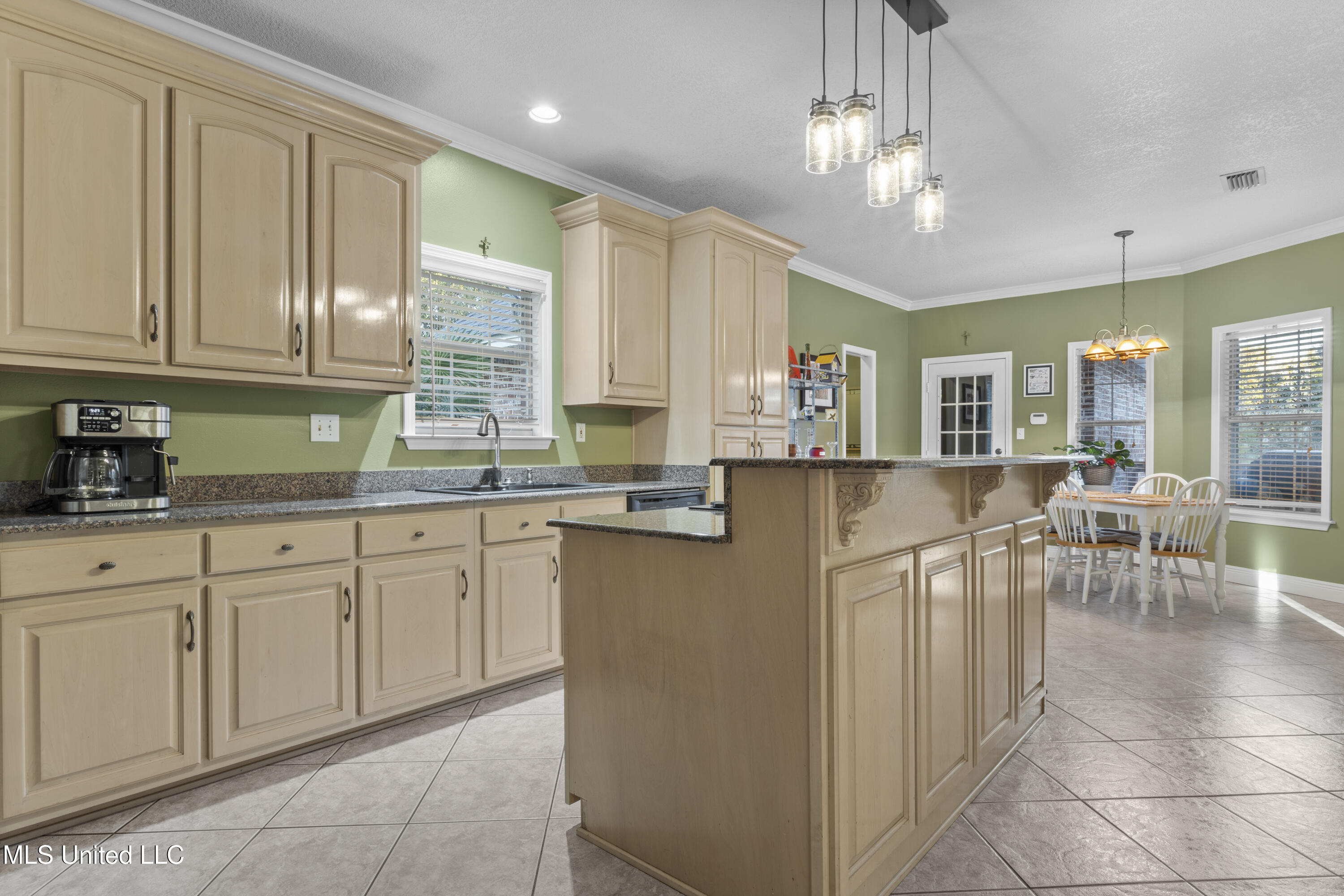 13208 Country Trail