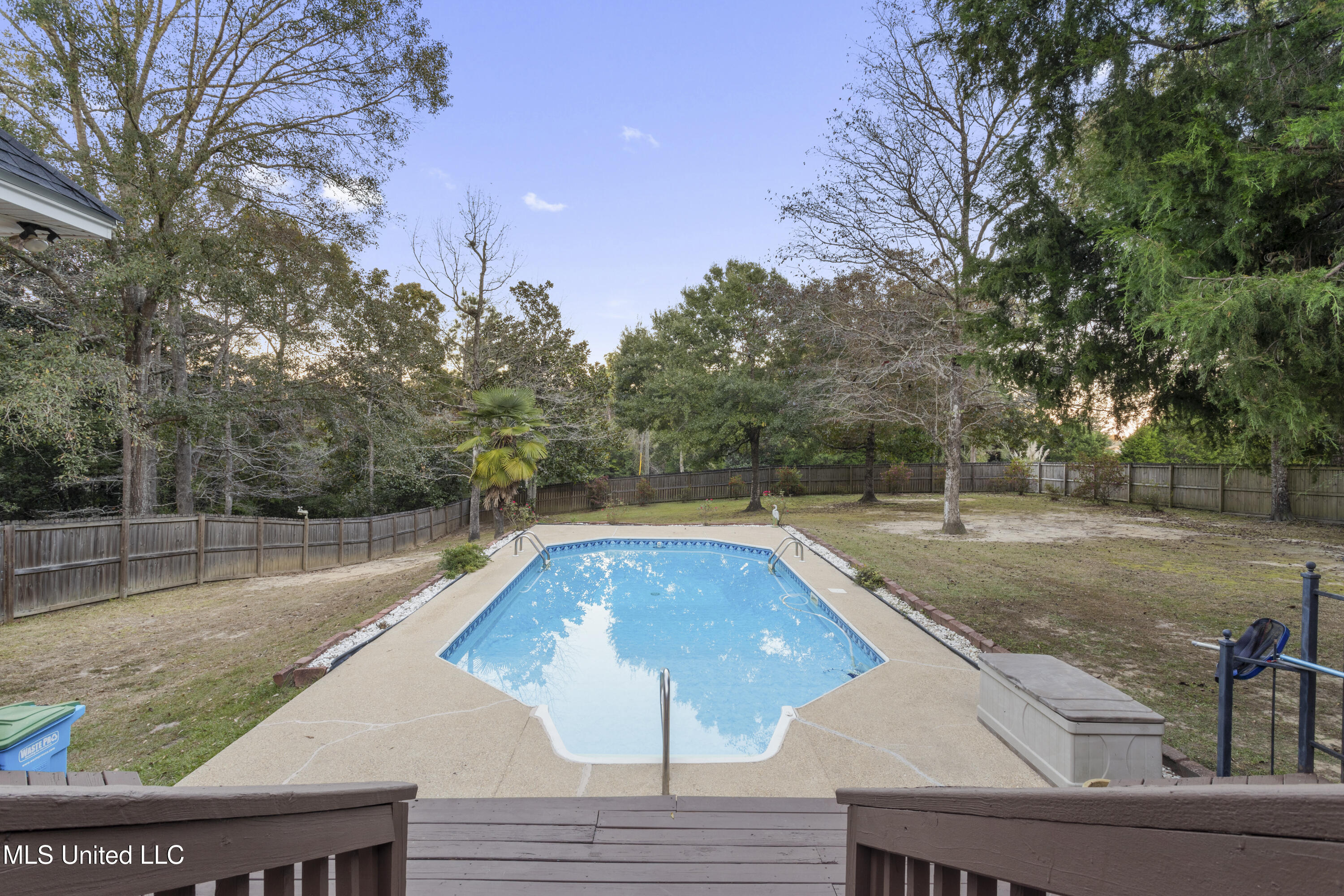 13208 Country Trail