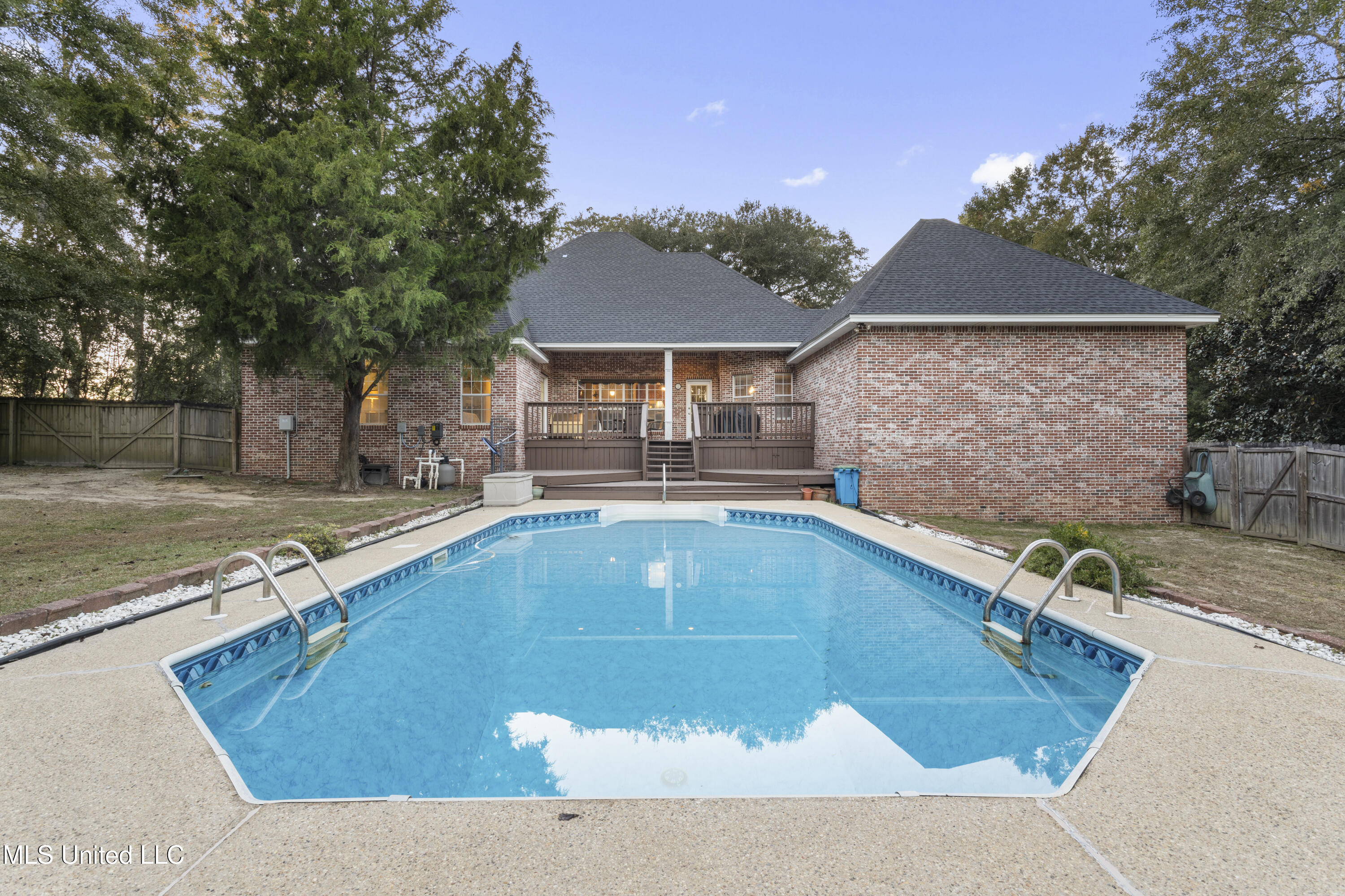 13208 Country Trail