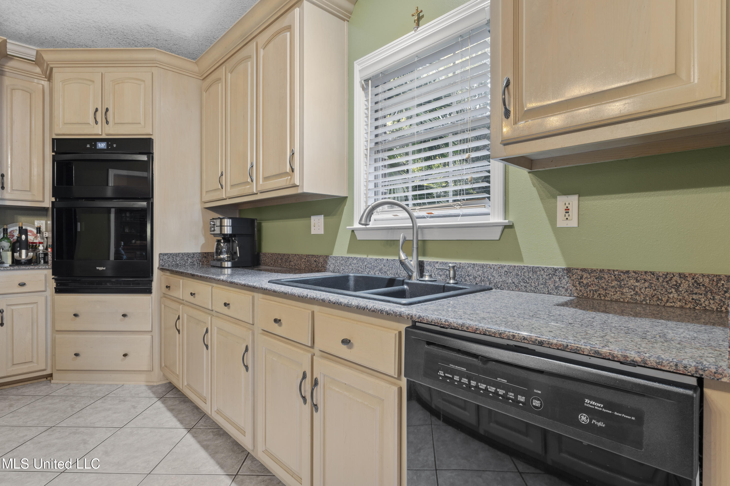 13208 Country Trail