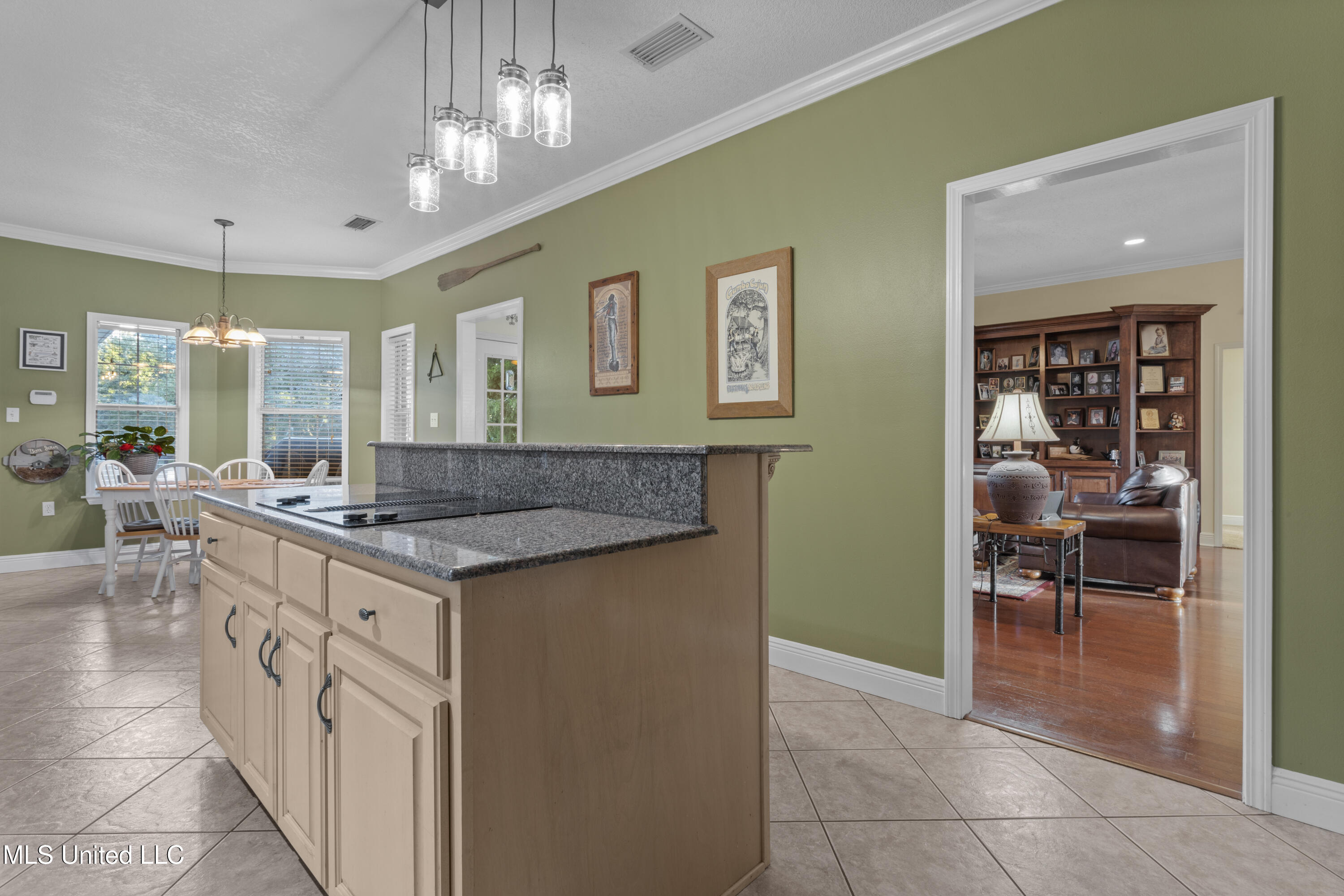 13208 Country Trail