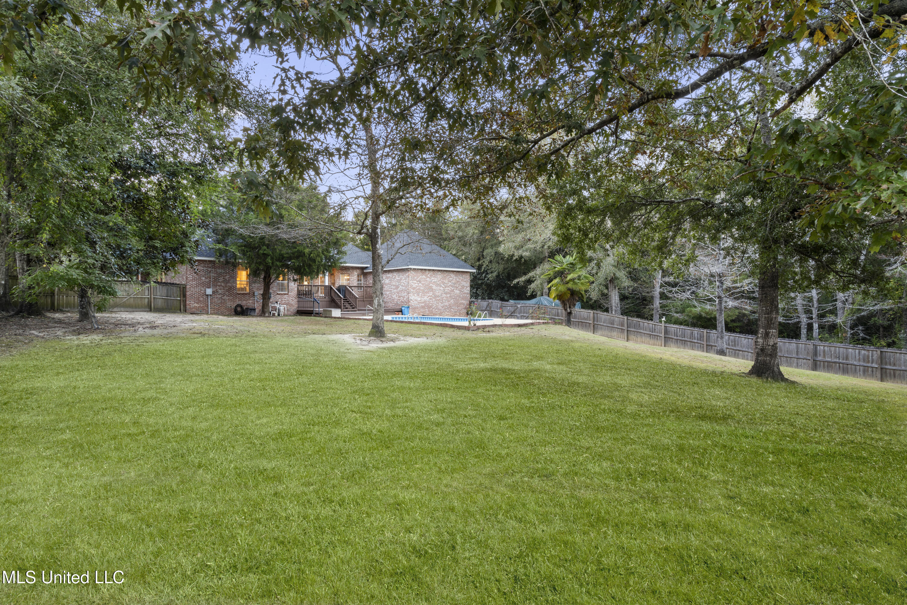 13208 Country Trail