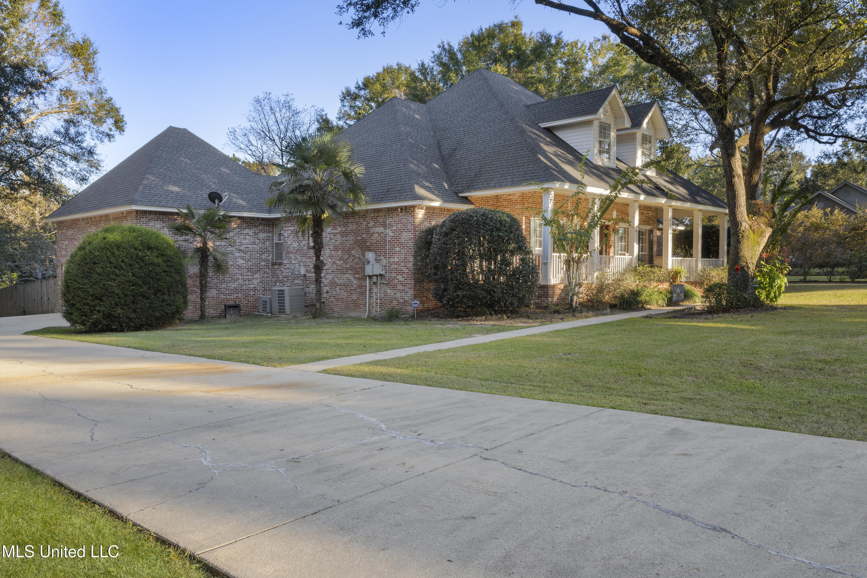 13208 Country Trail