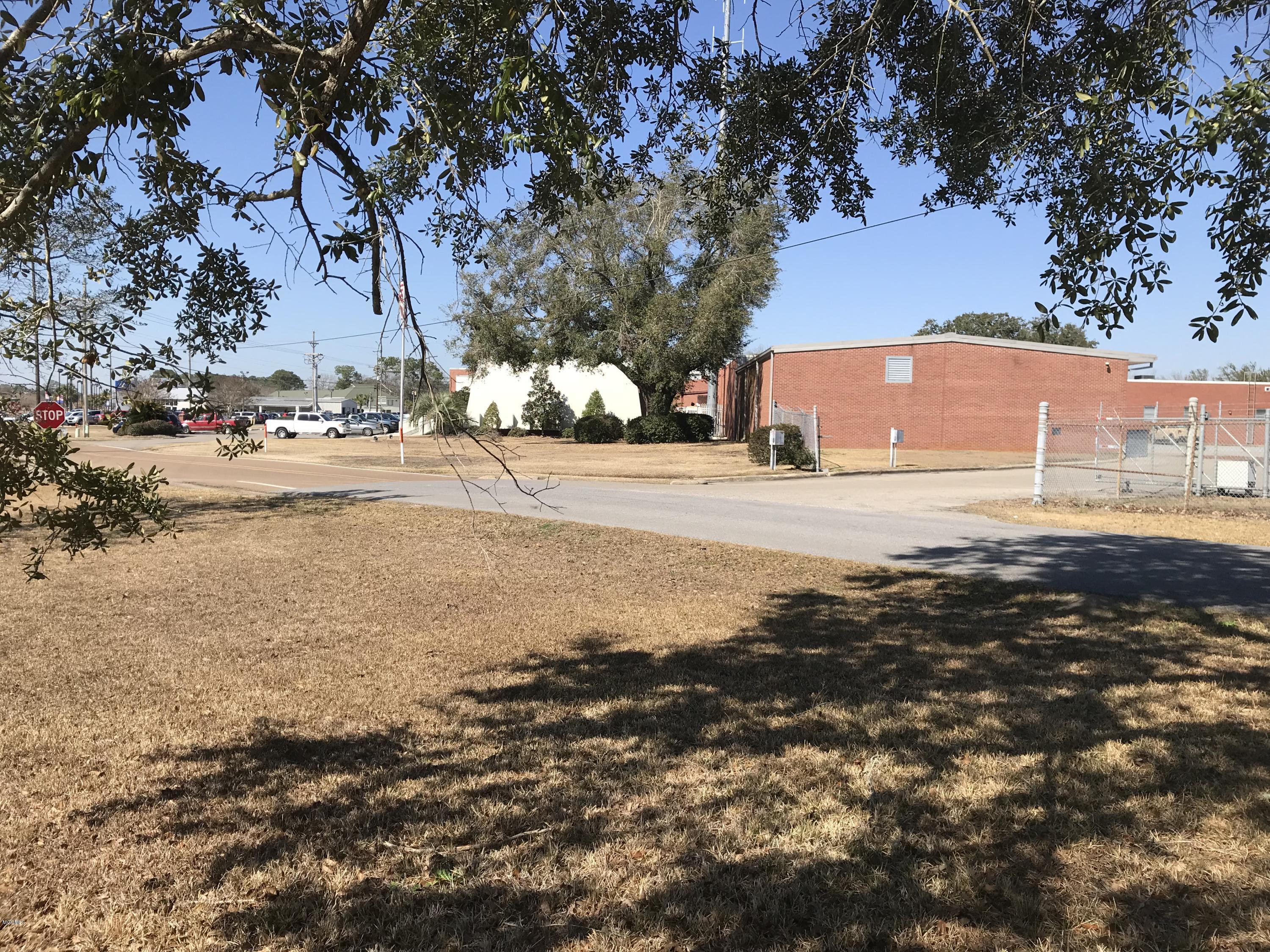 424 Highway 90