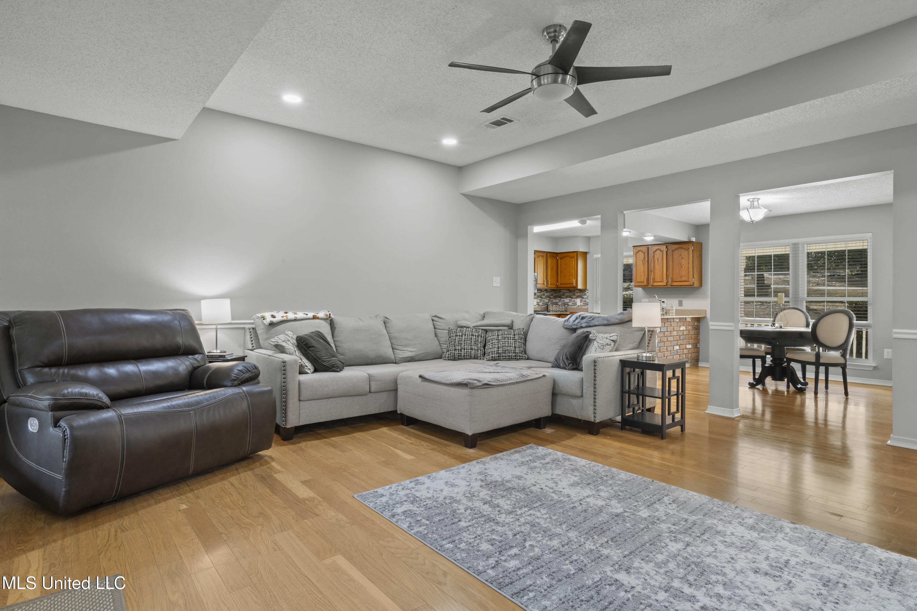 13418 Damon Court