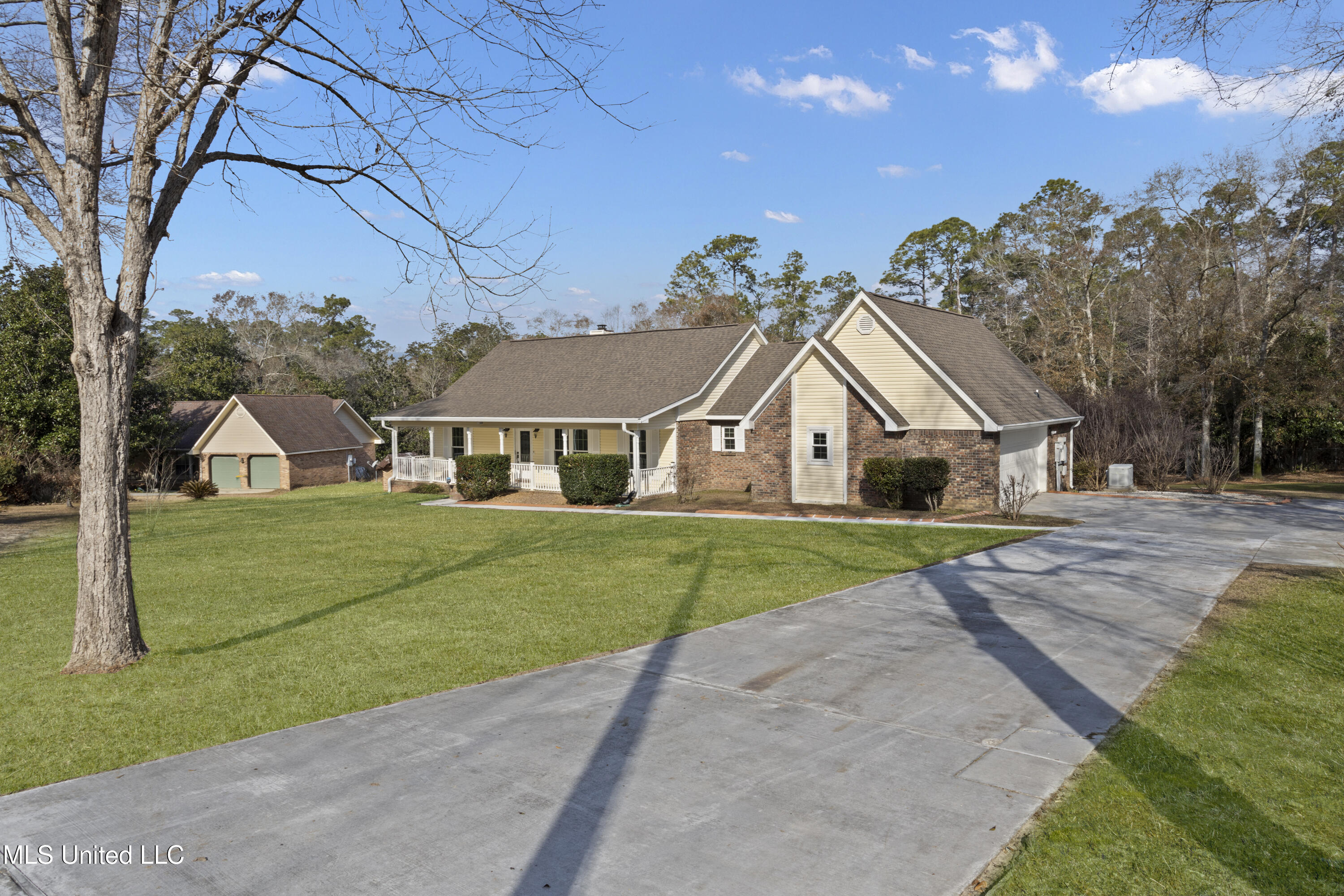 13418 Damon Court