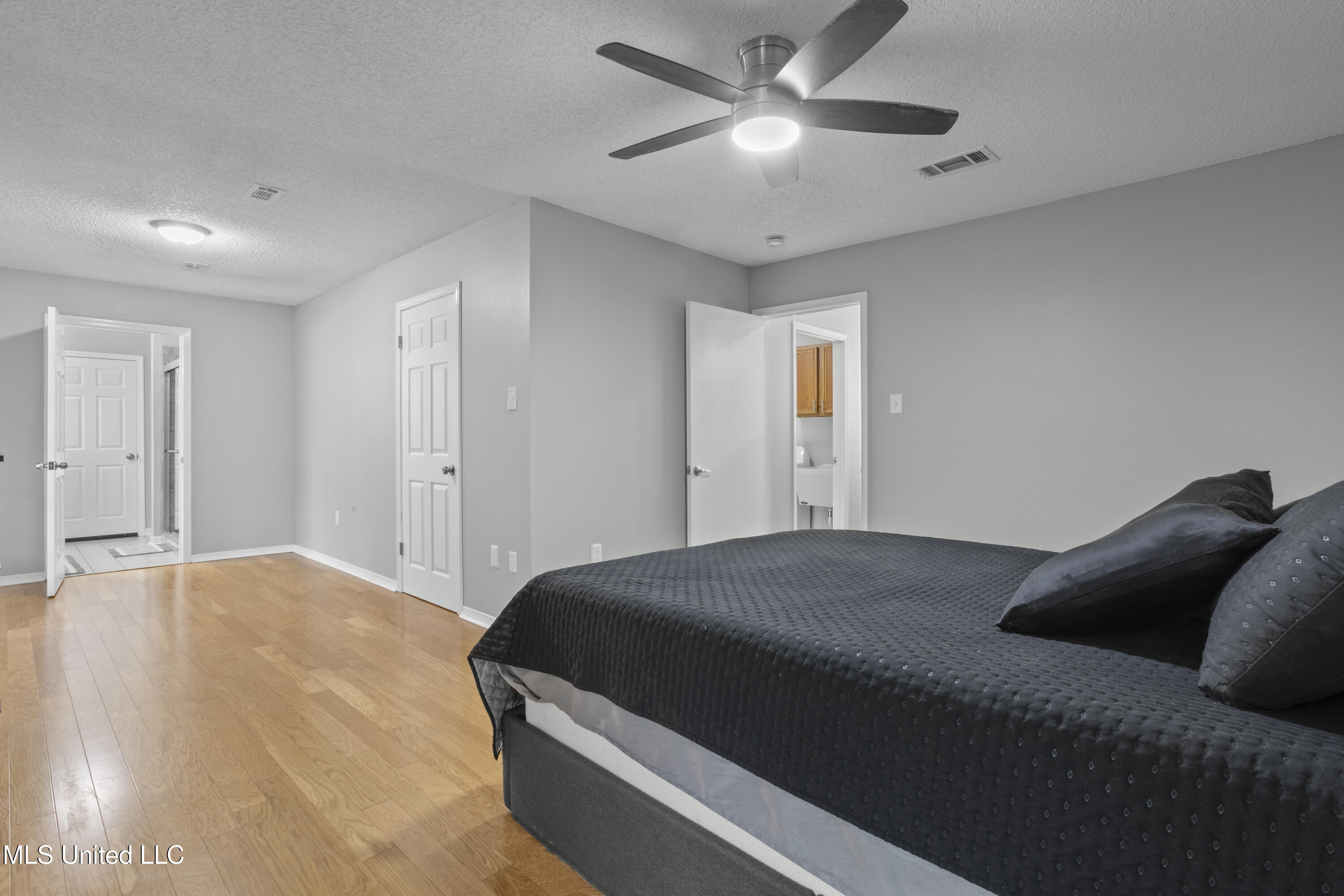 13418 Damon Court