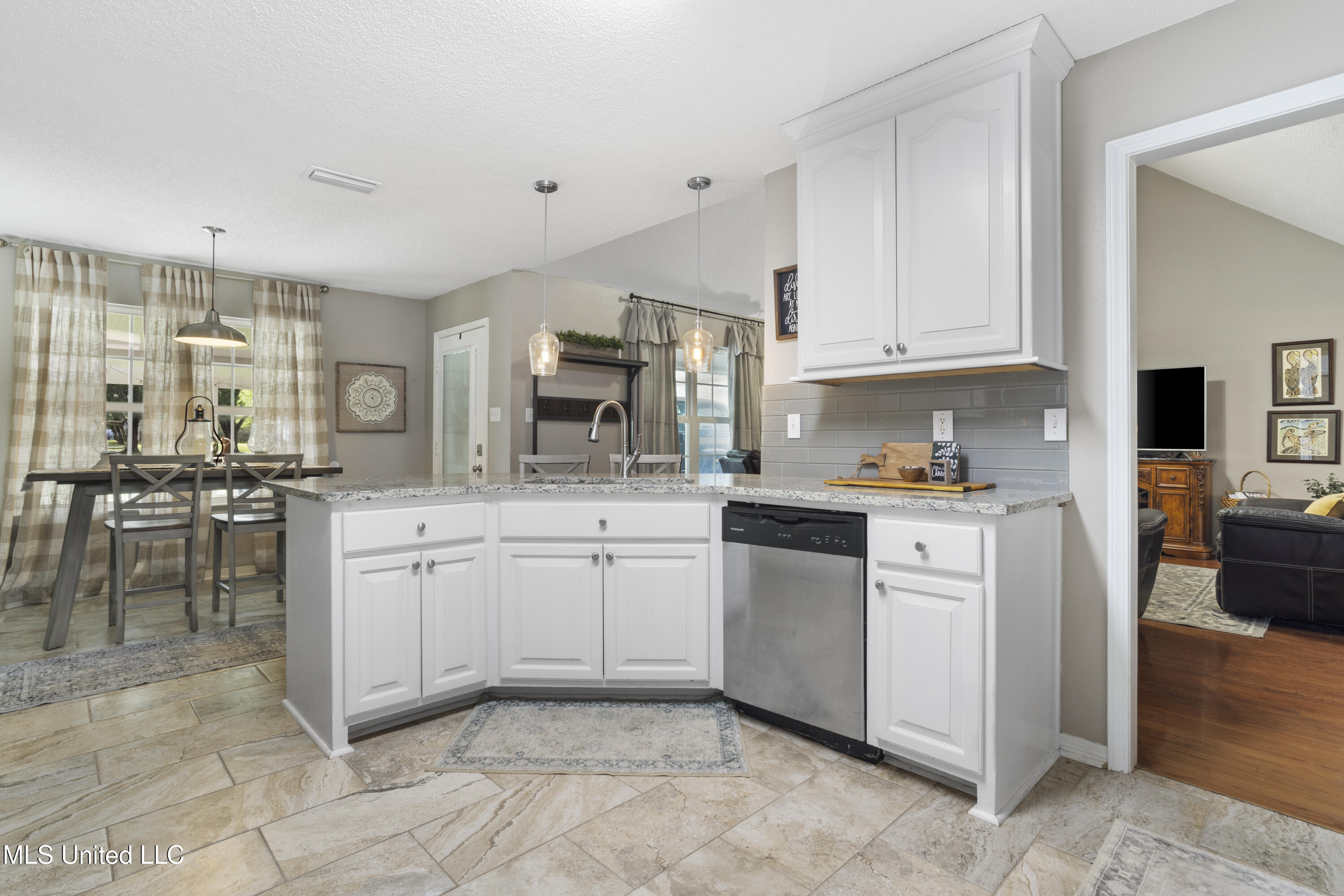 10417 Old Fort Bayou Road