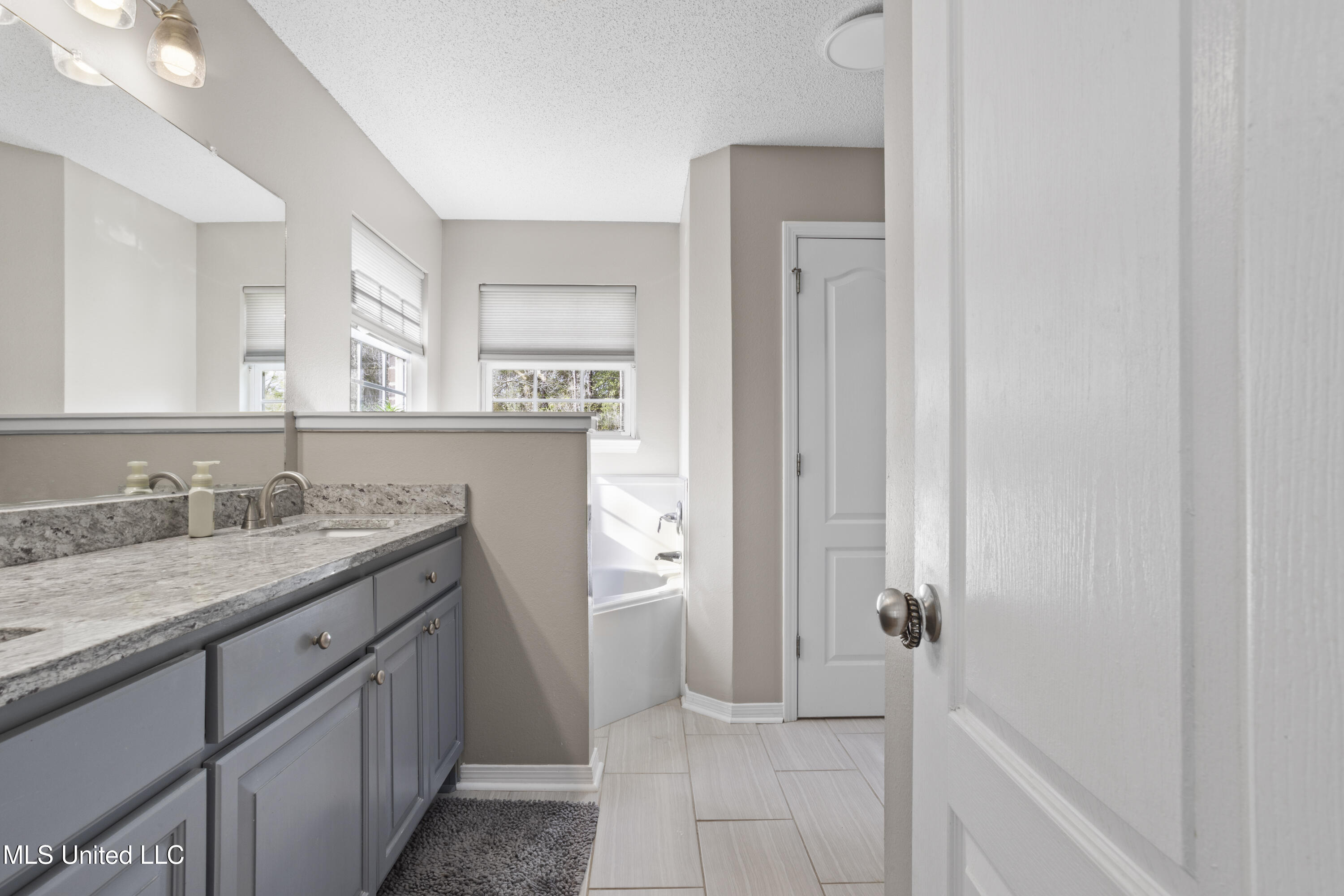10417 Old Fort Bayou Road