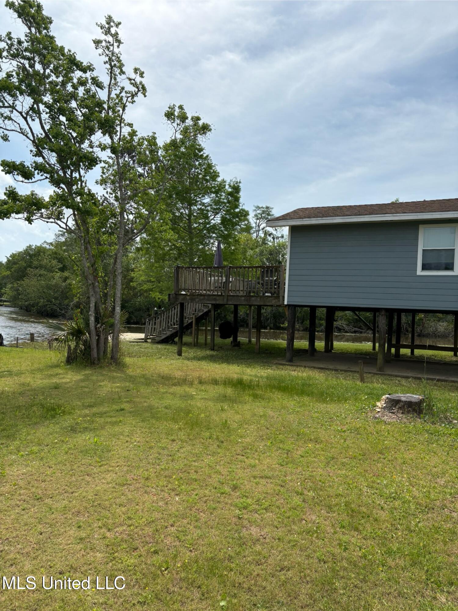 8933 Riverlodge Drive