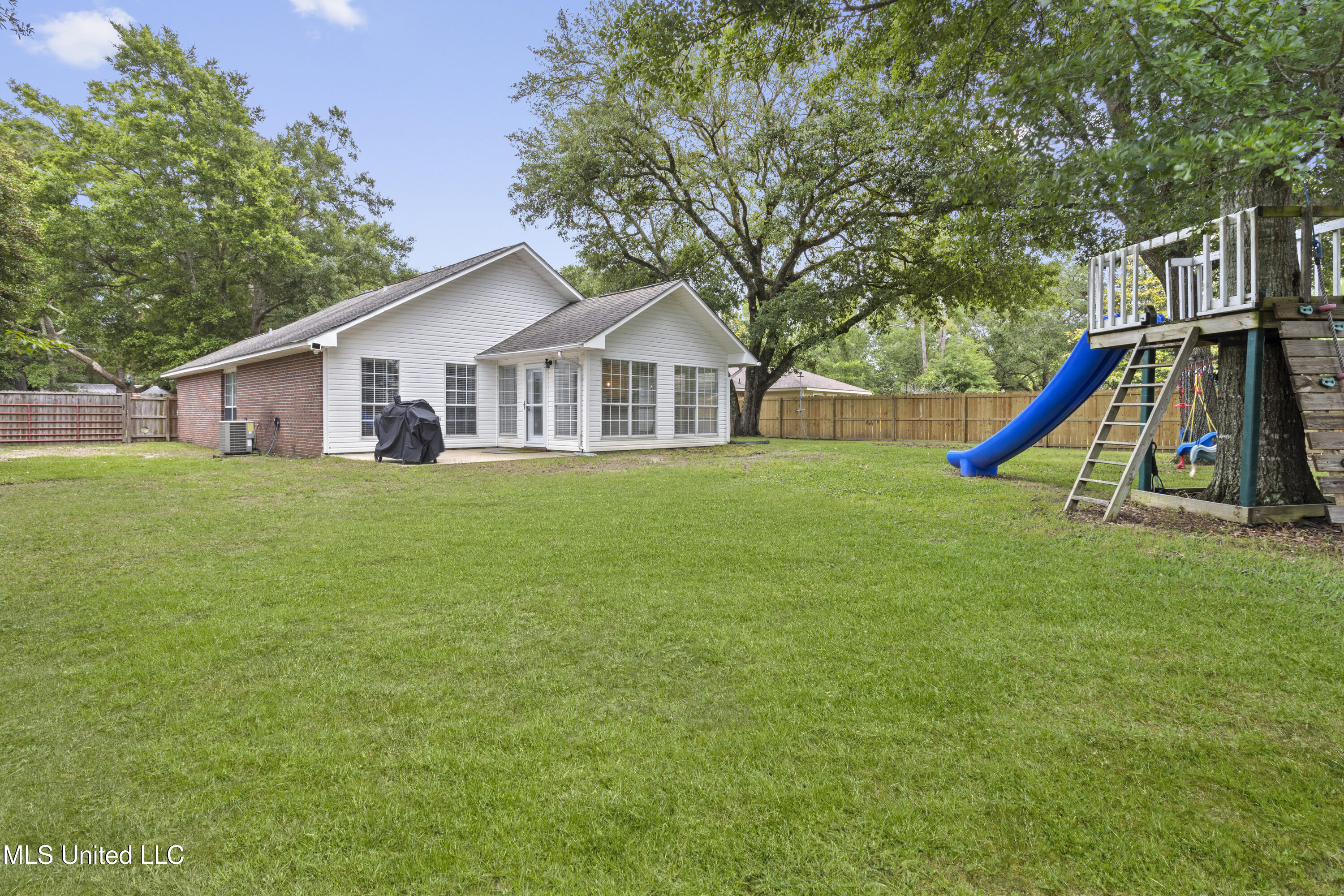 9117 Barnacle Boulevard