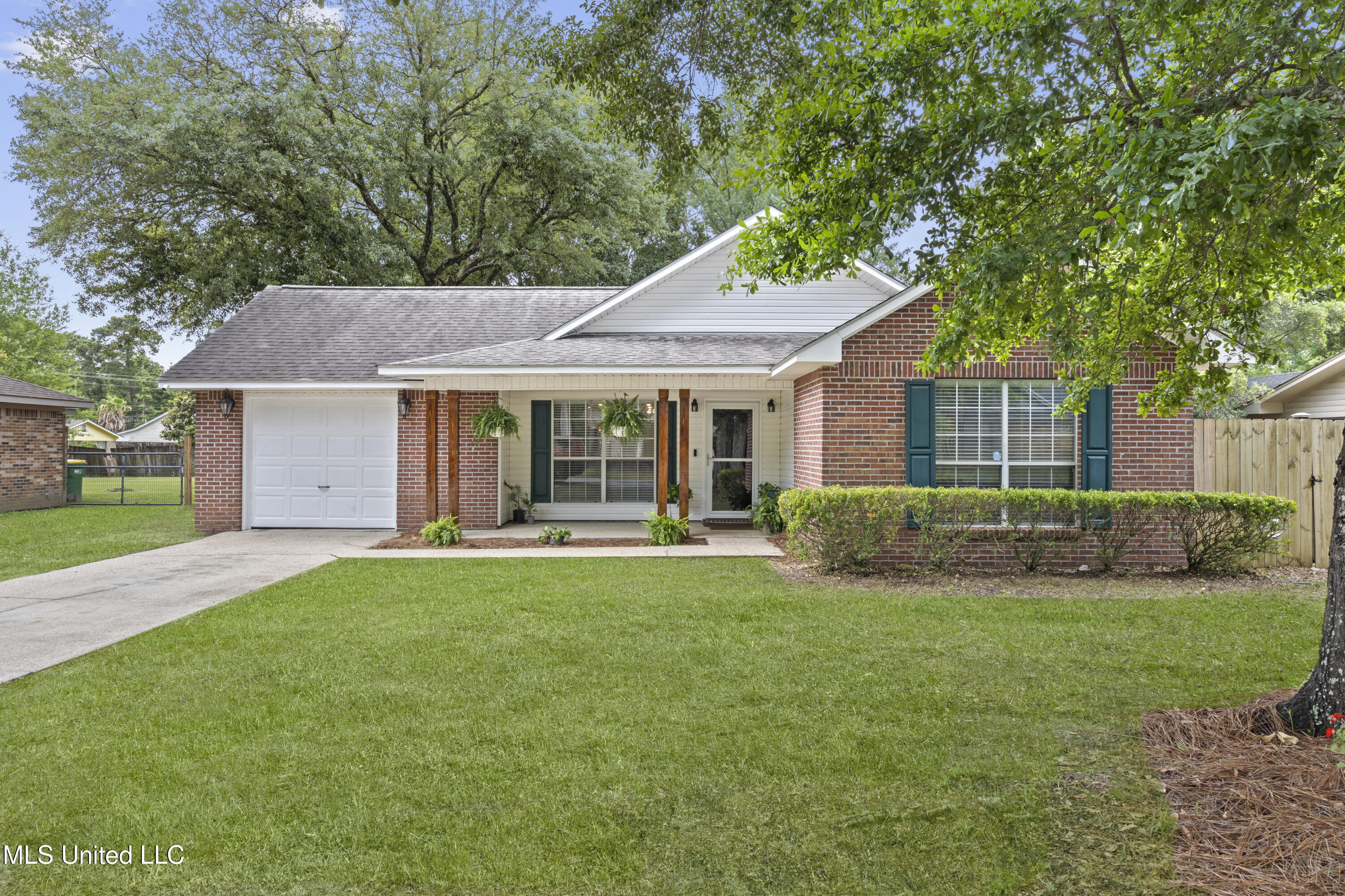 9117 Barnacle Boulevard