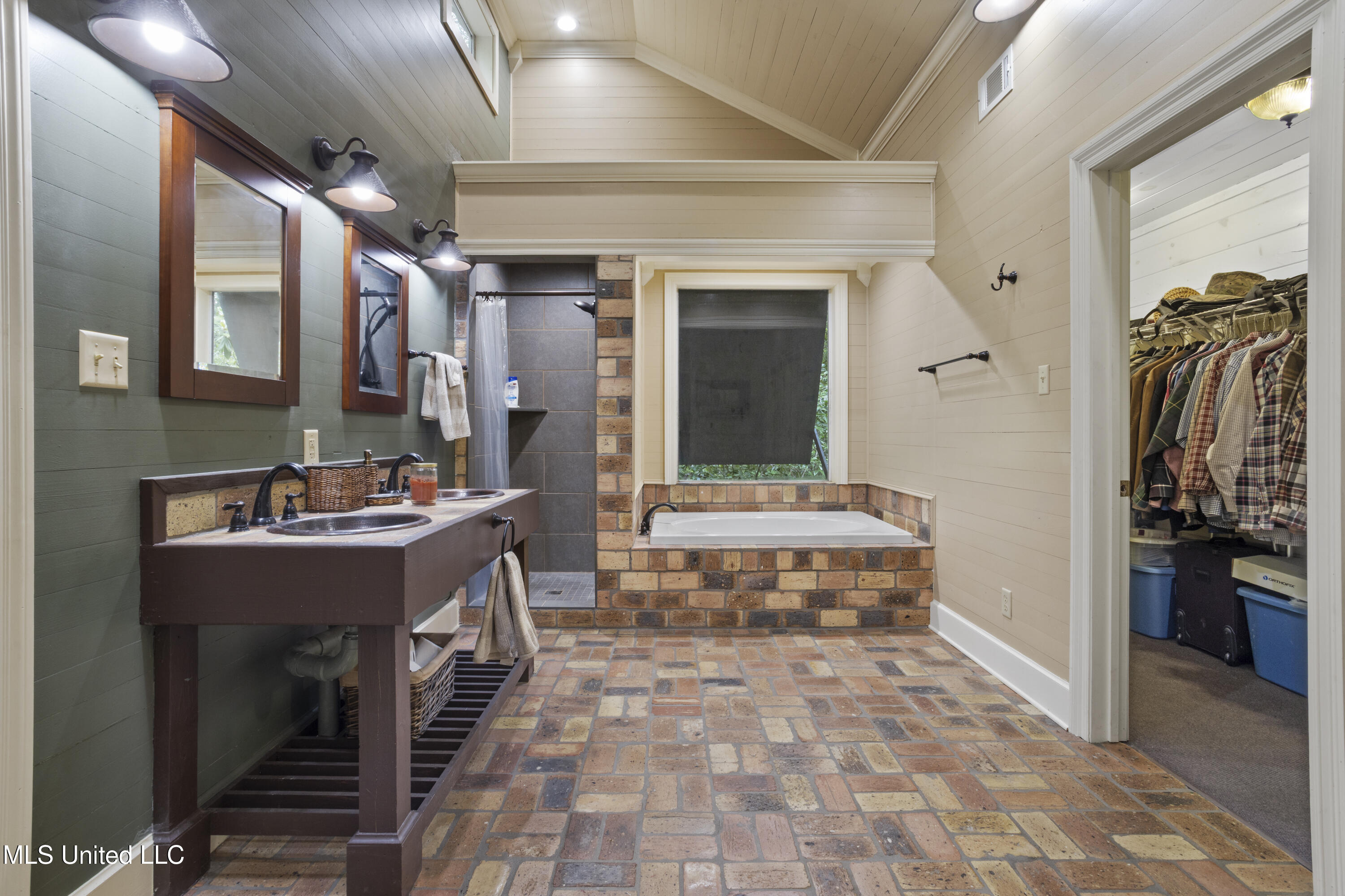 10766 Johns Bayou Circle