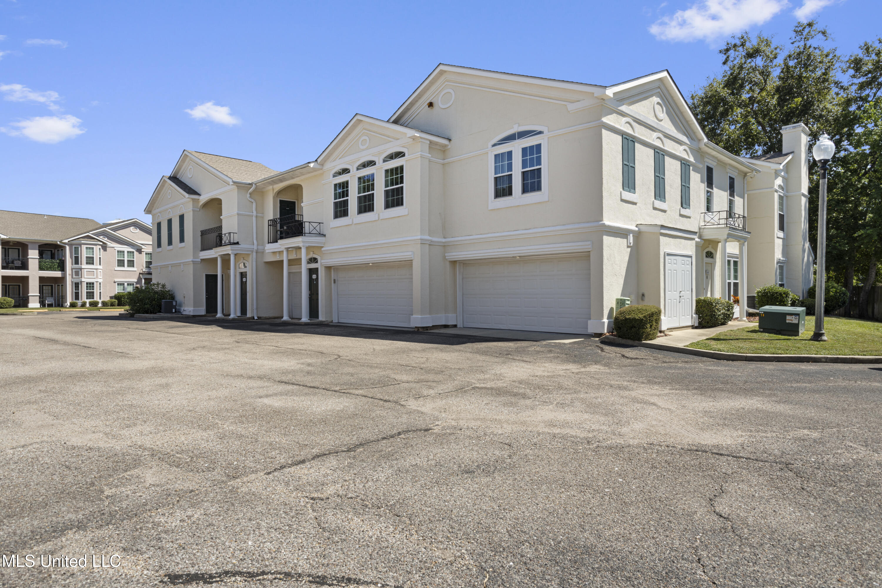 2252 Beach Drive, #2604