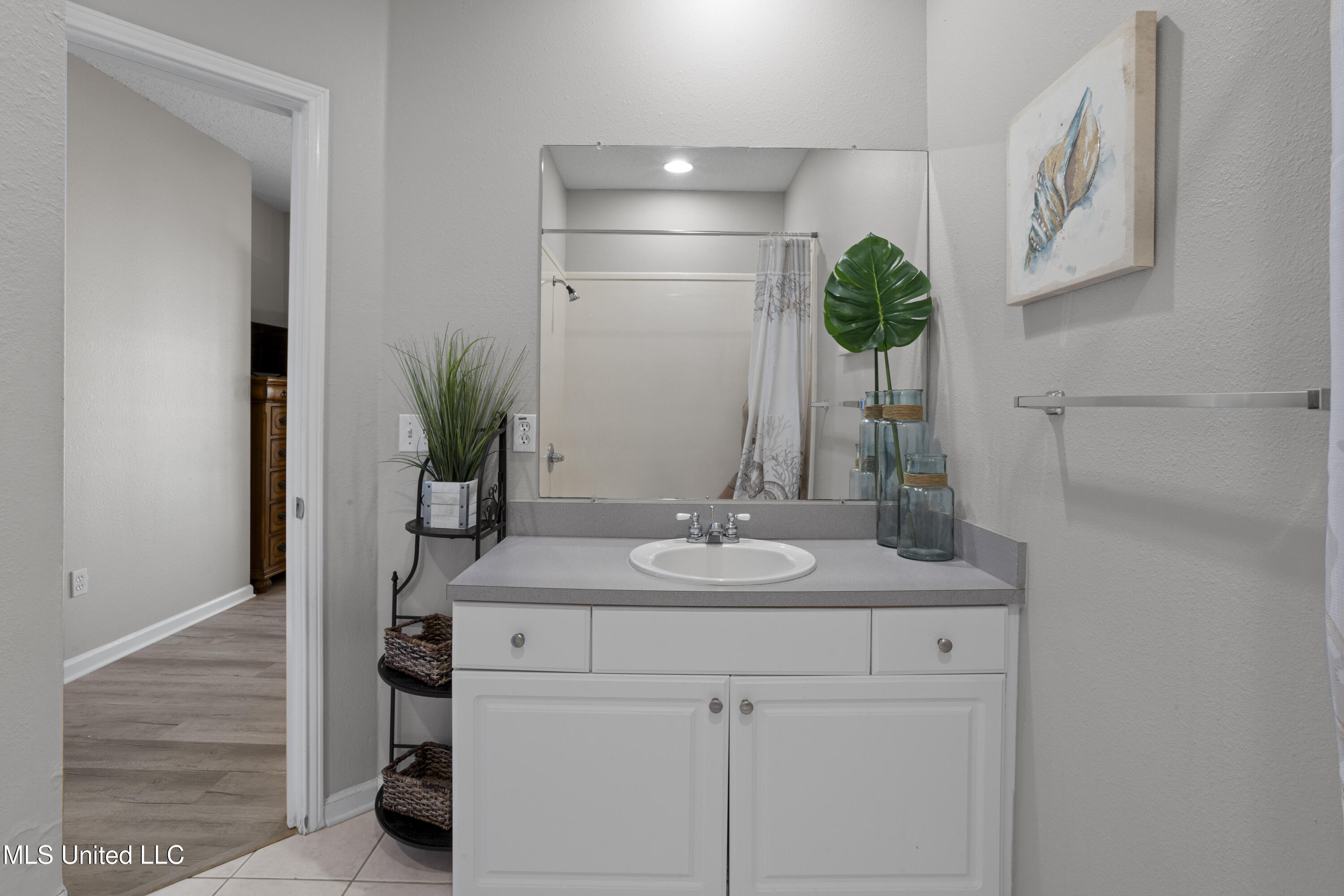 2252 Beach Drive, #2604