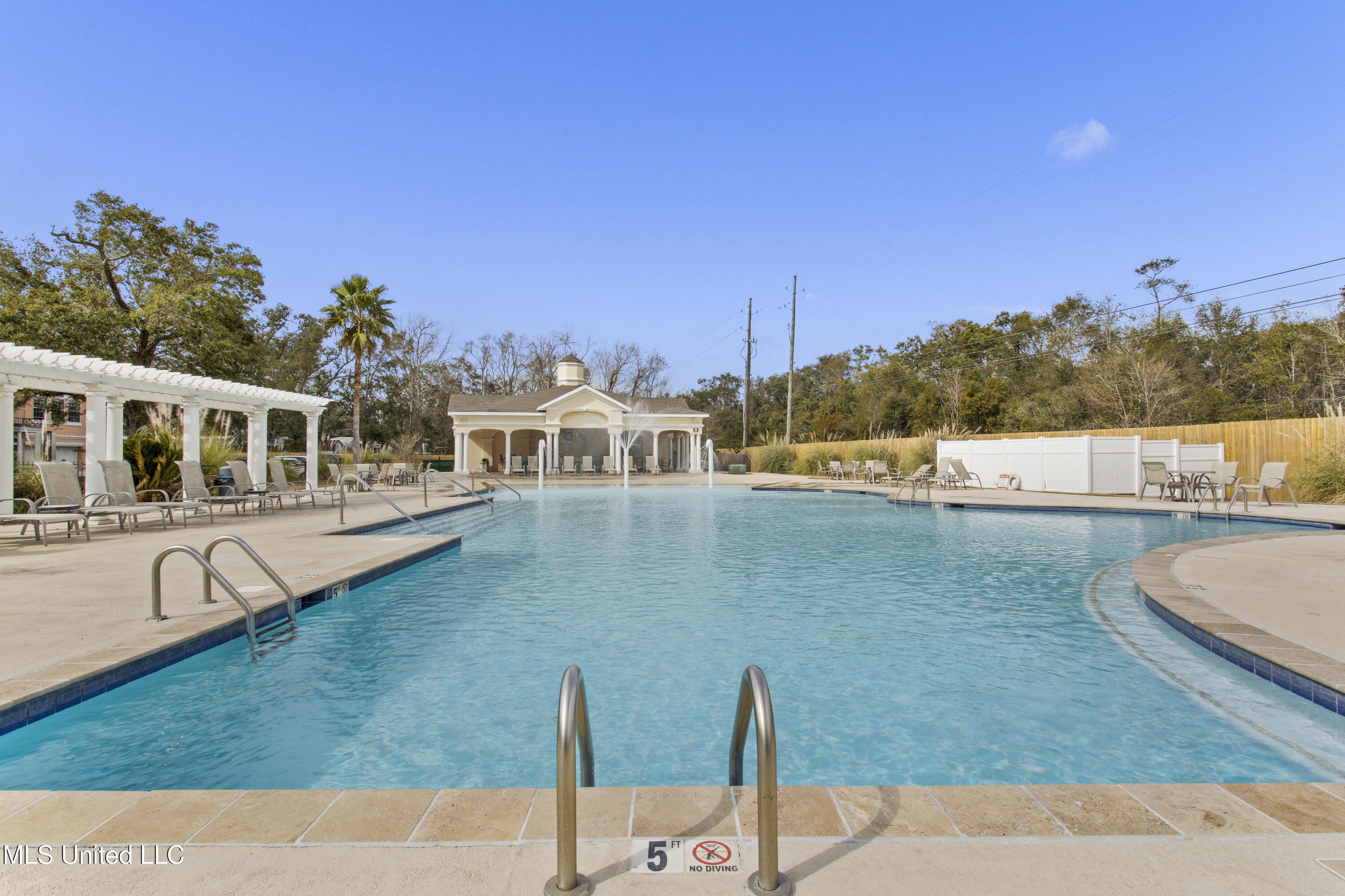 2252 Beach Drive, #2604