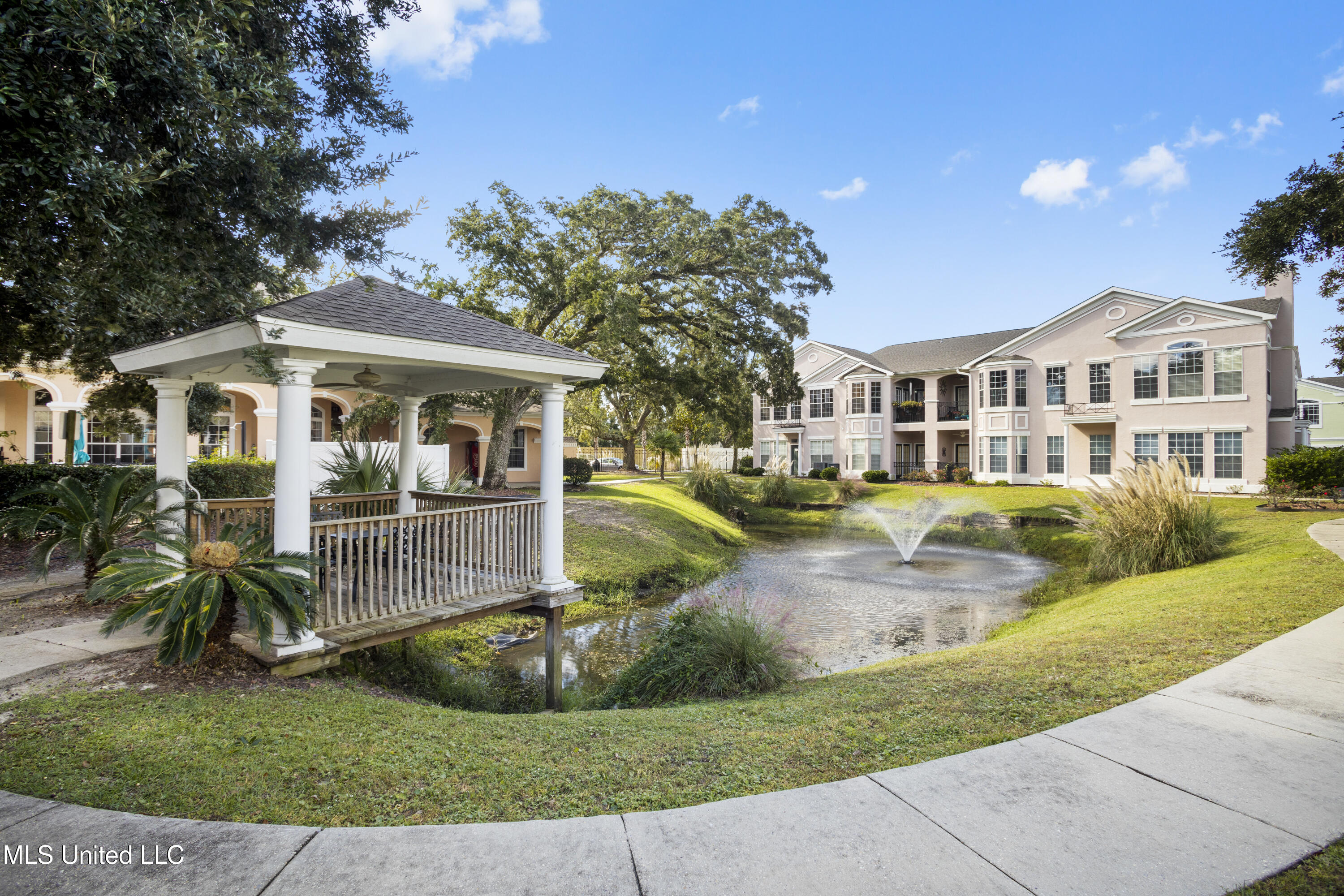 2252 Beach Drive, #2604