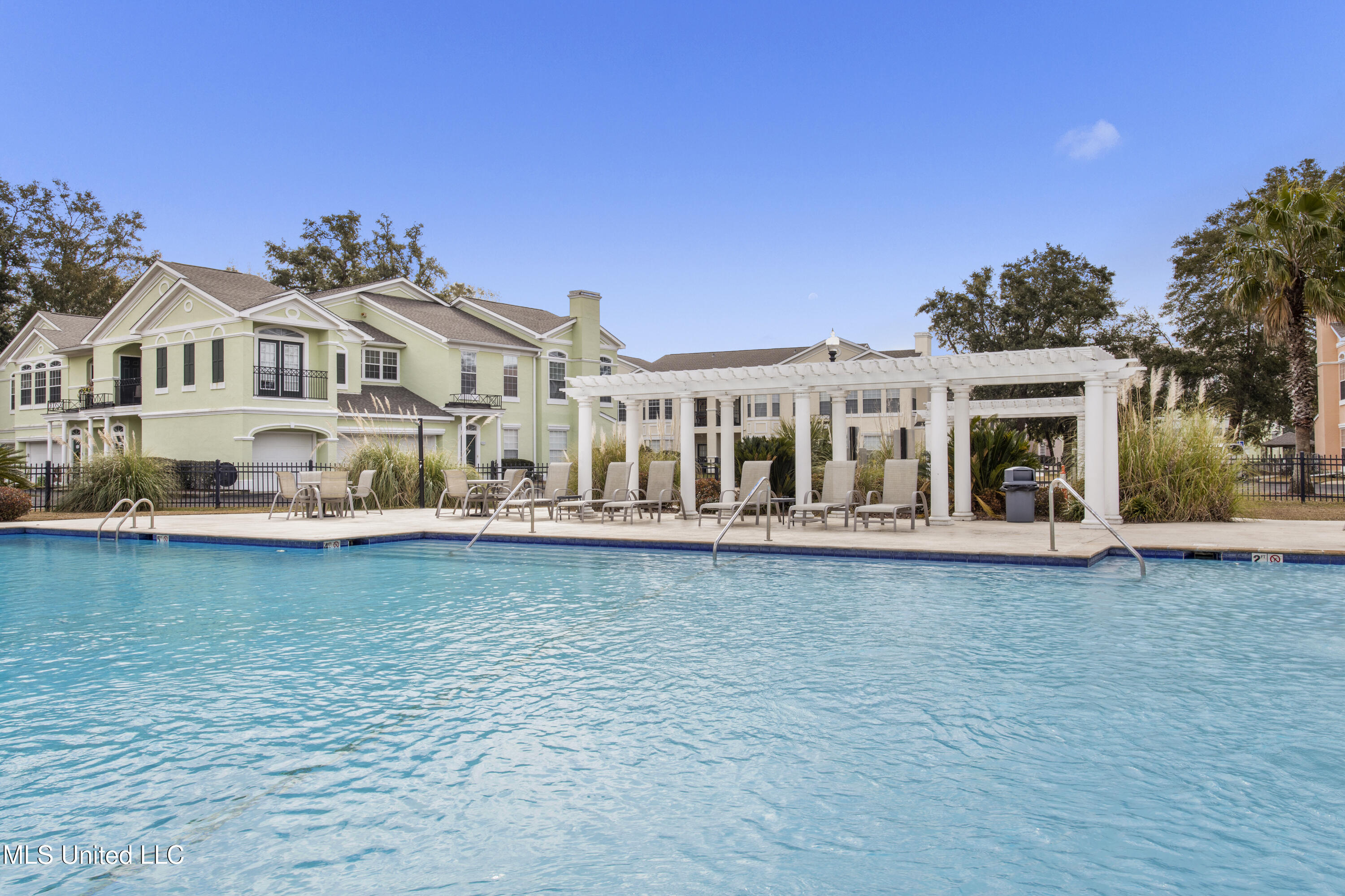 2252 Beach Drive, #2604