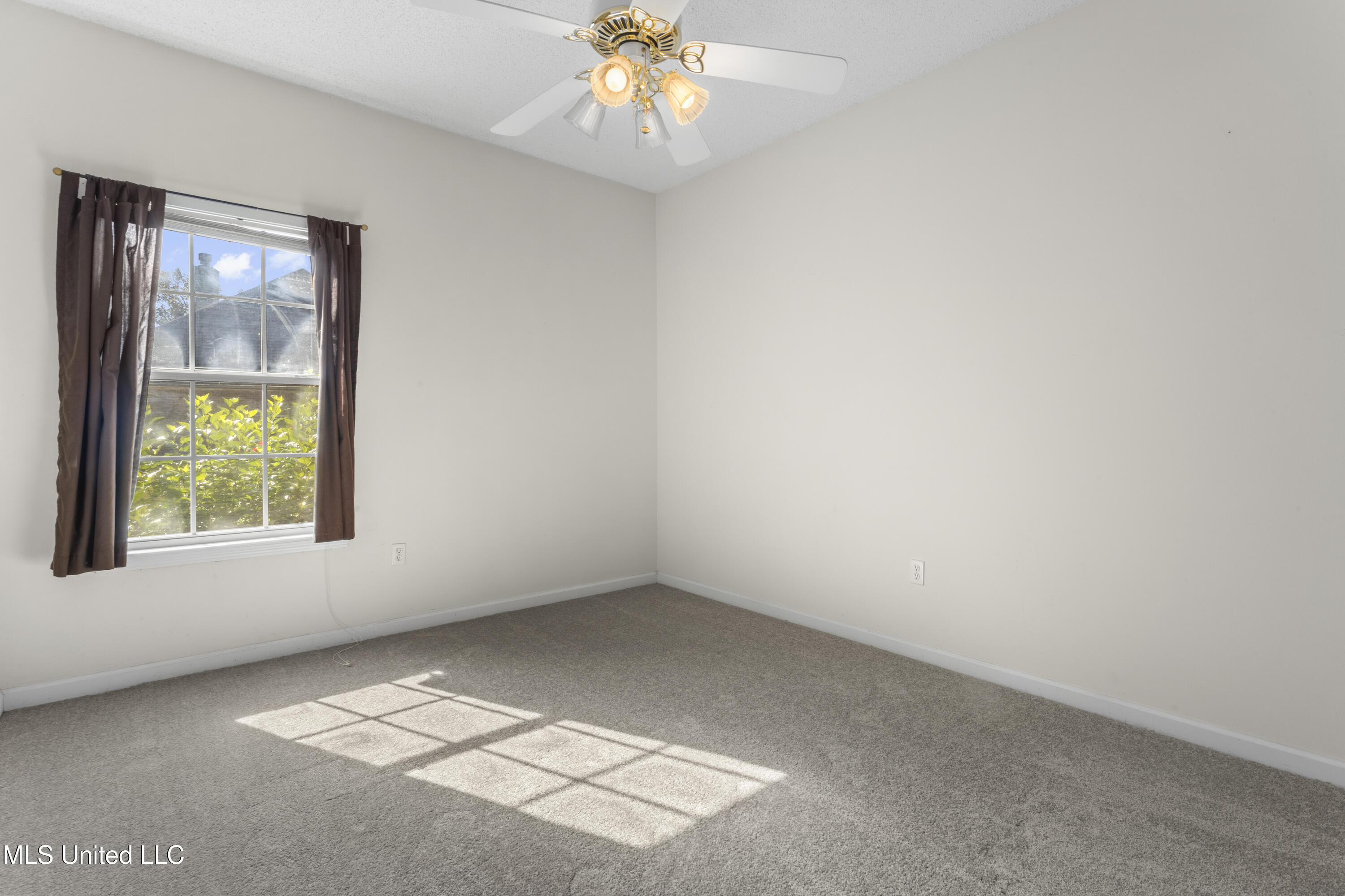 3009 Creekwood Circle