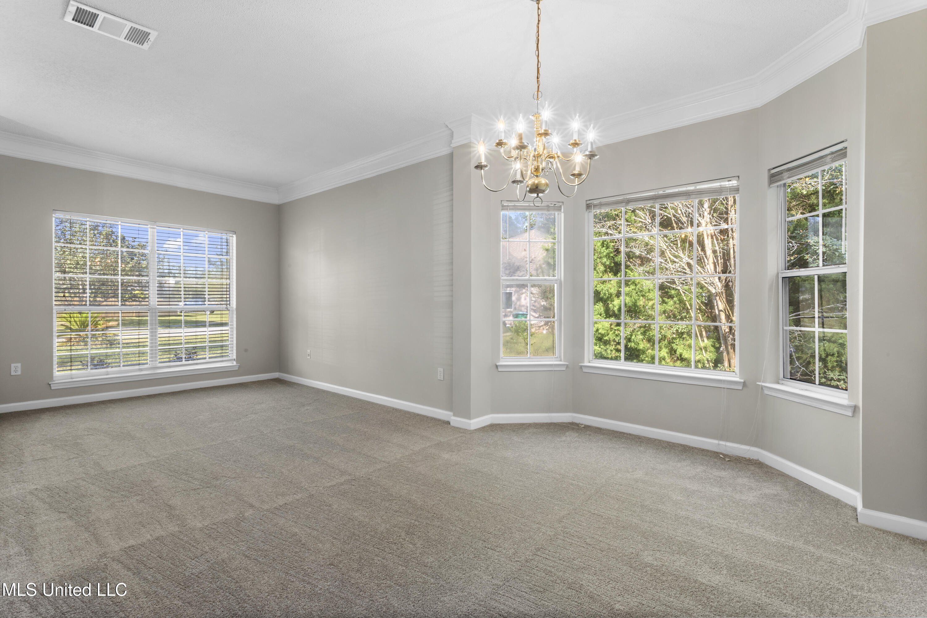 3009 Creekwood Circle