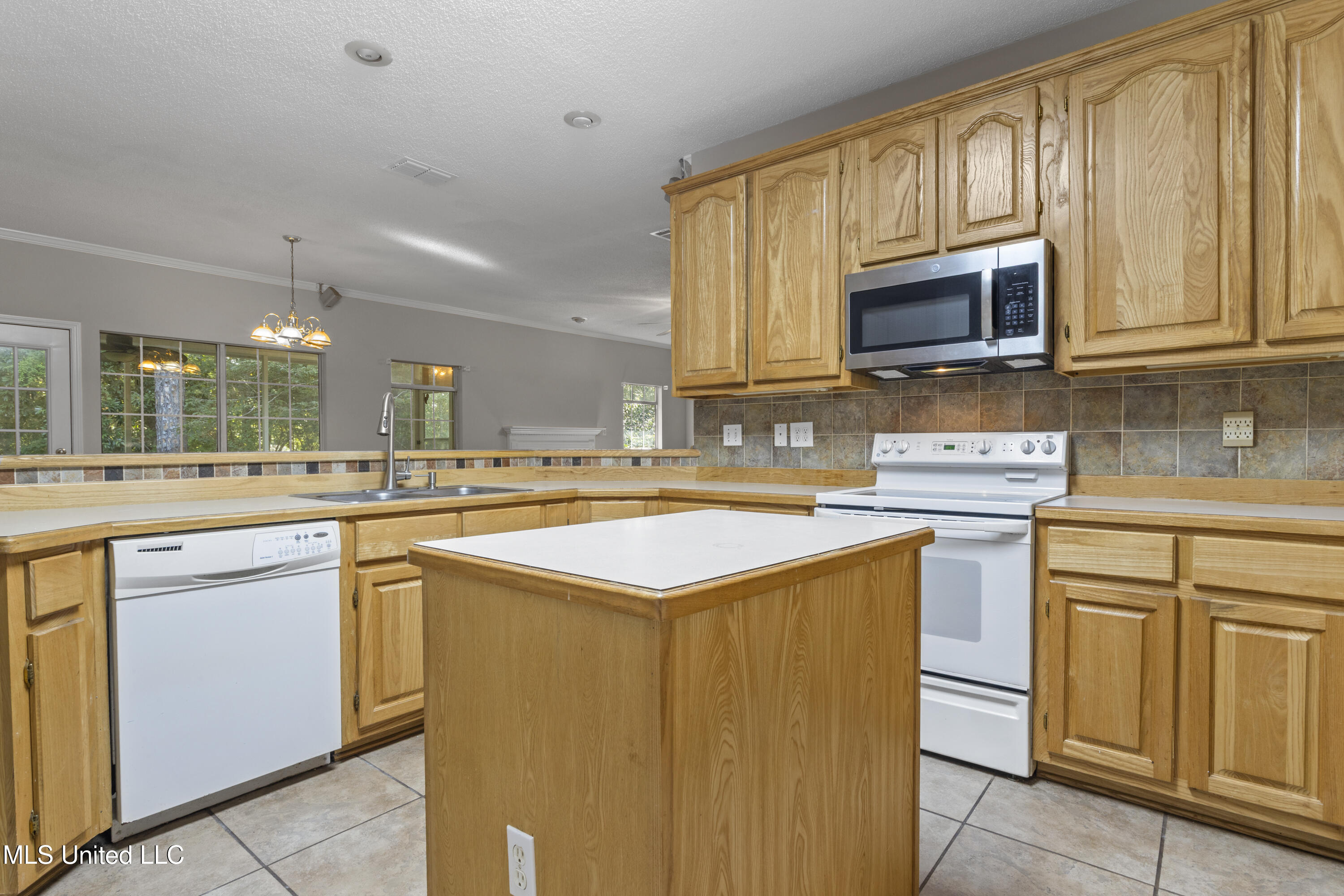3009 Creekwood Circle