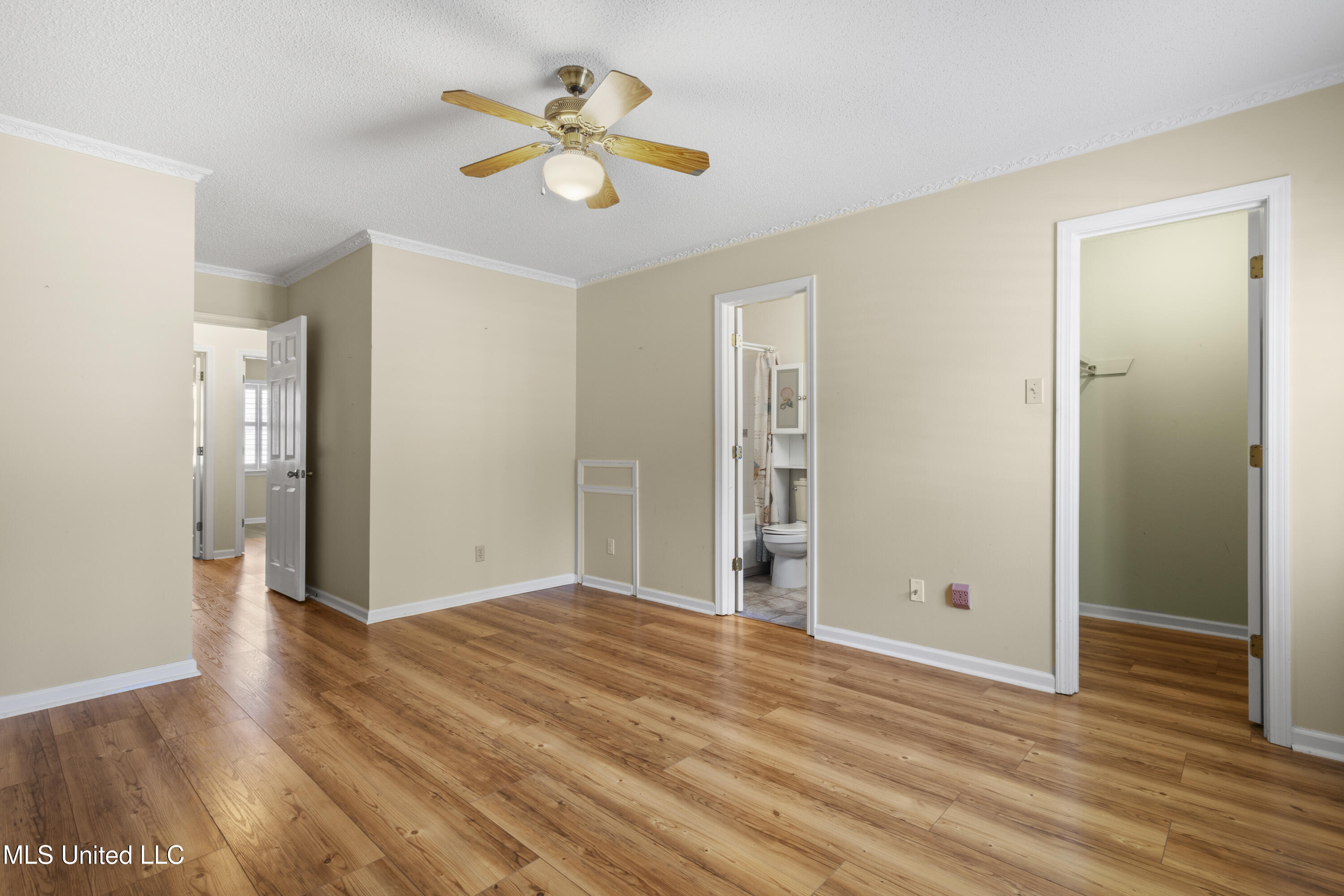 180 Briarfield Avenue