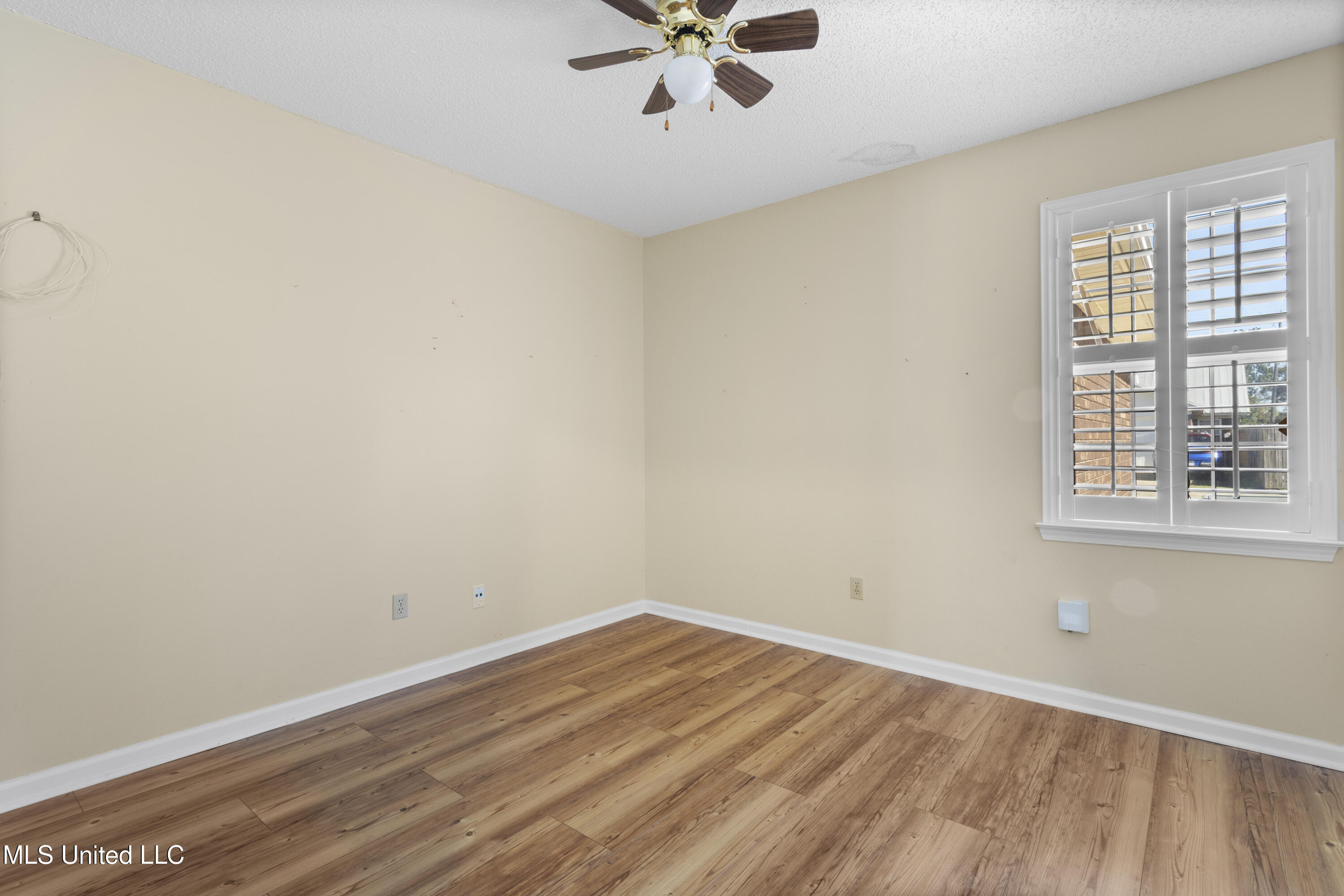 180 Briarfield Avenue