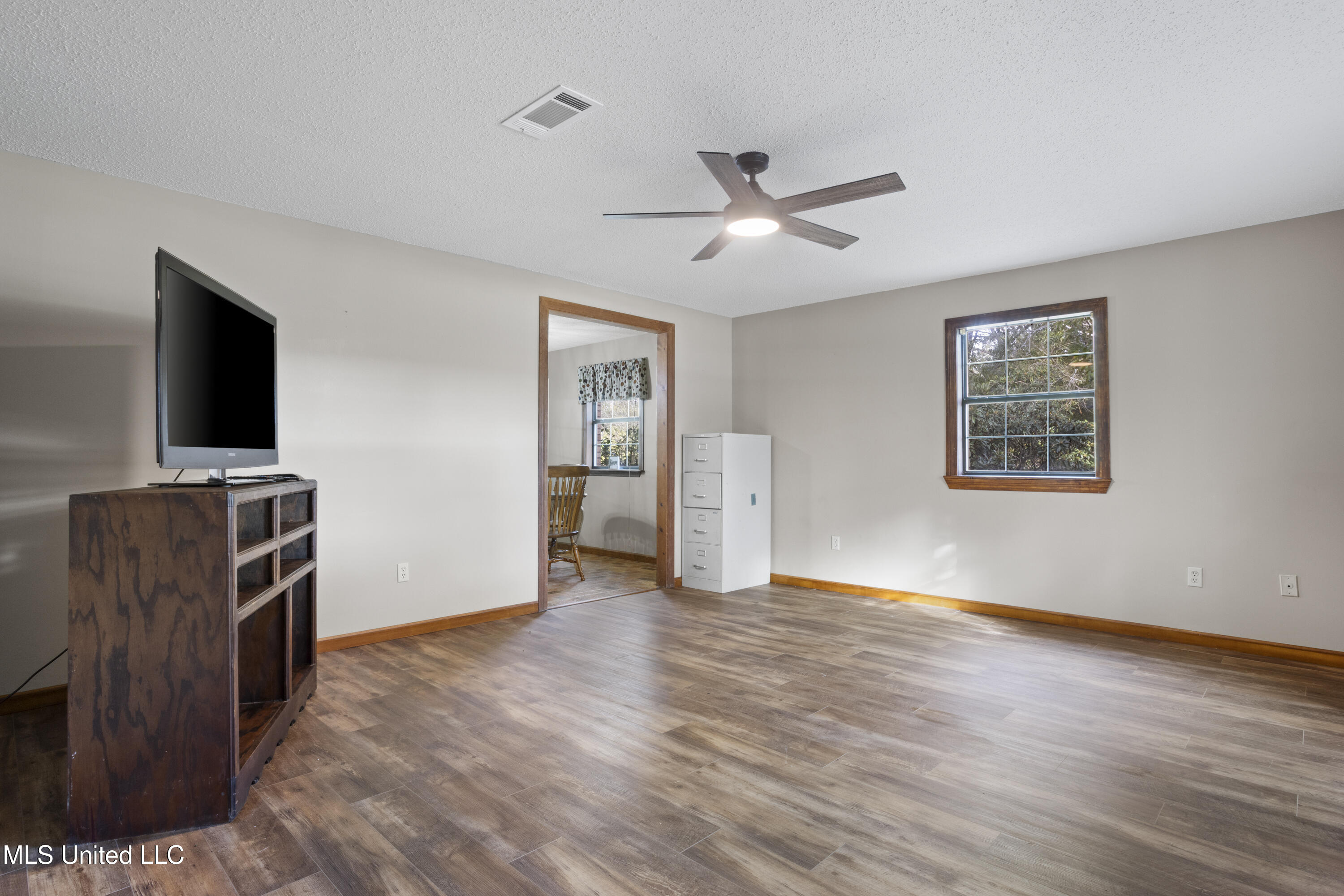 16603 W Lake Drive