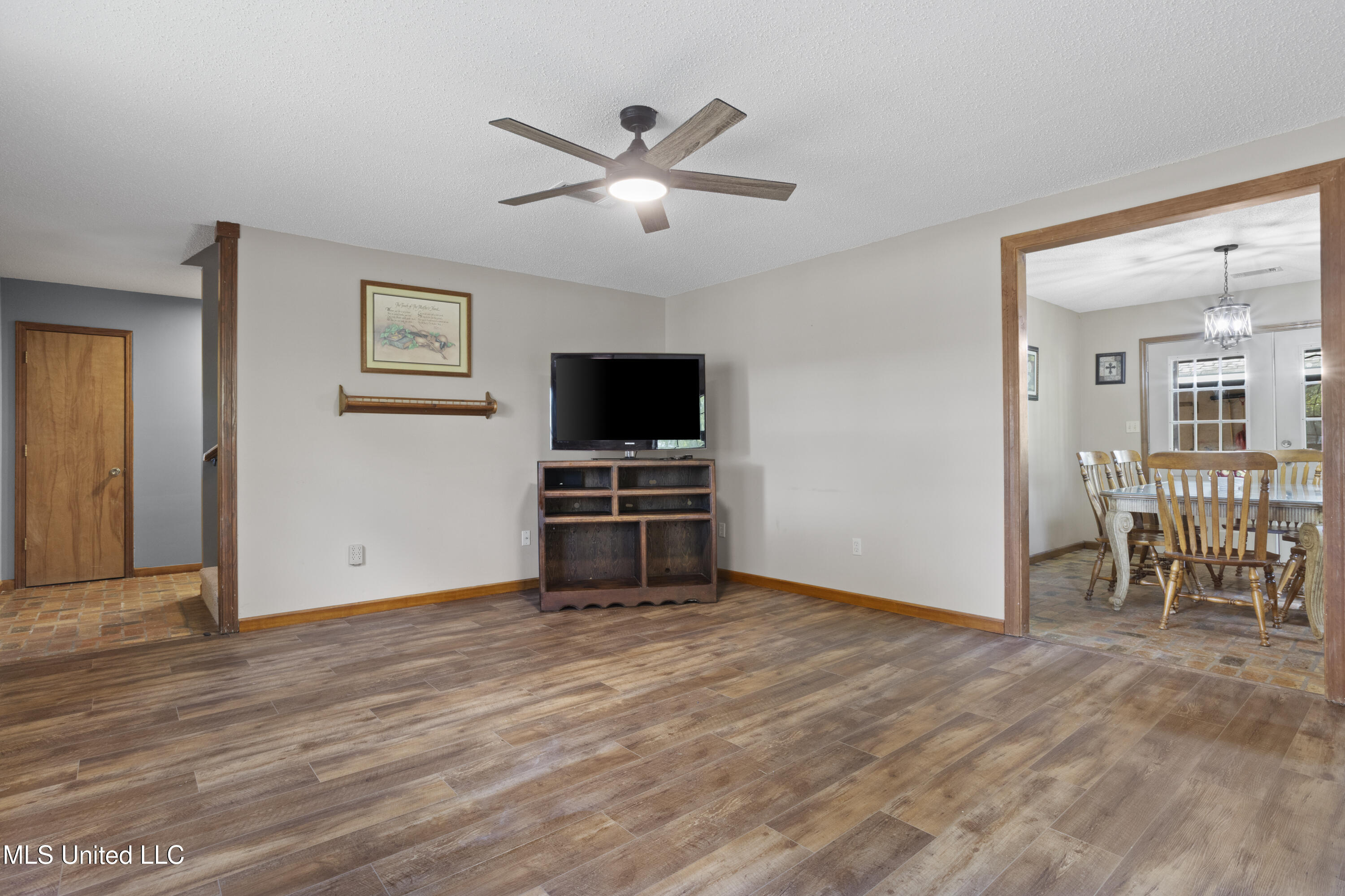 16603 W Lake Drive