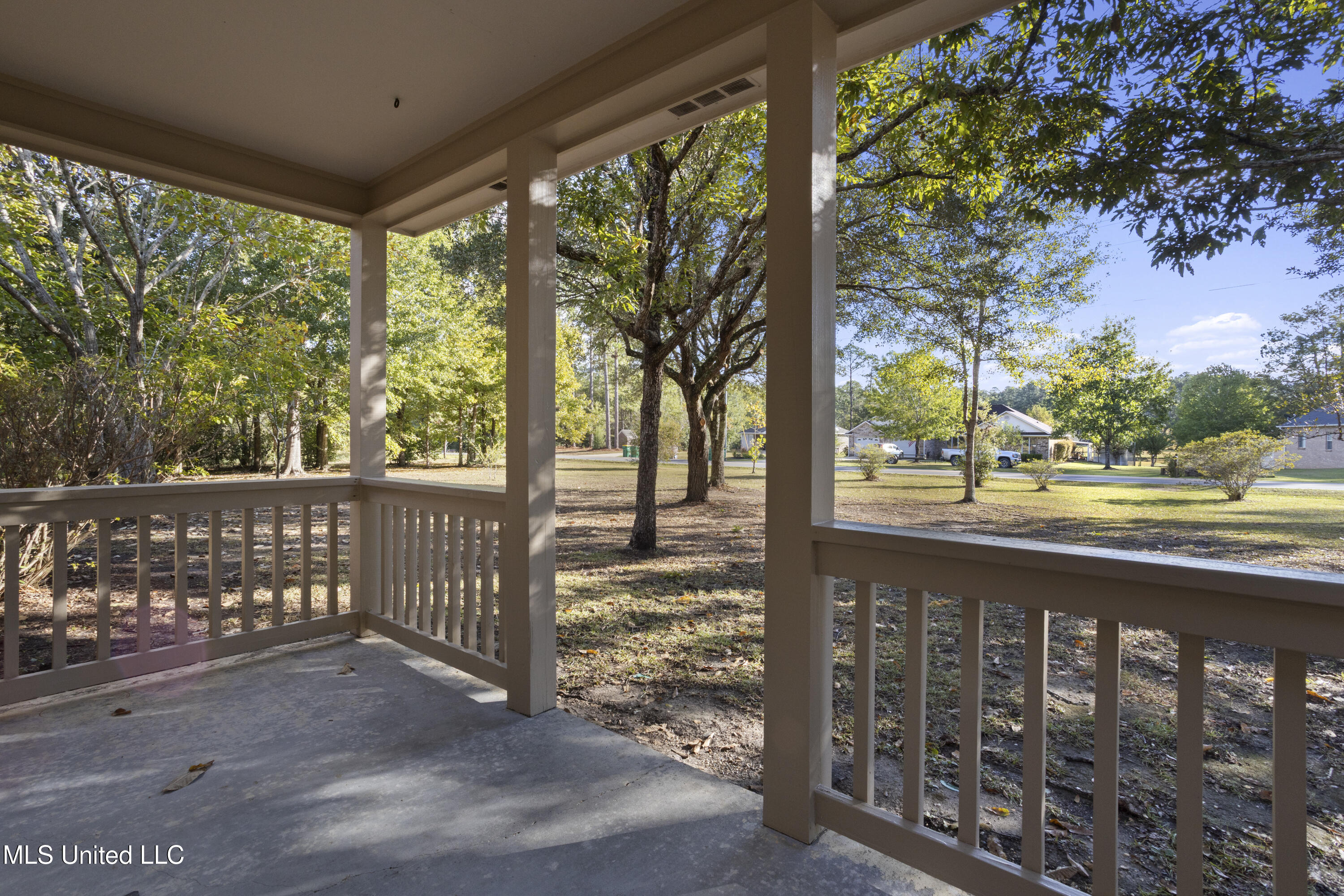 16603 W Lake Drive
