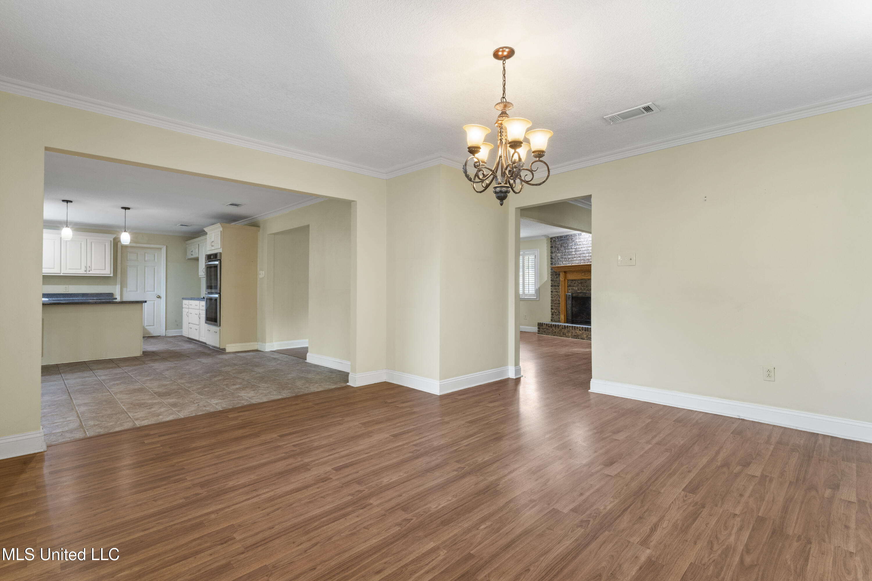 1513 Woodhaven Street