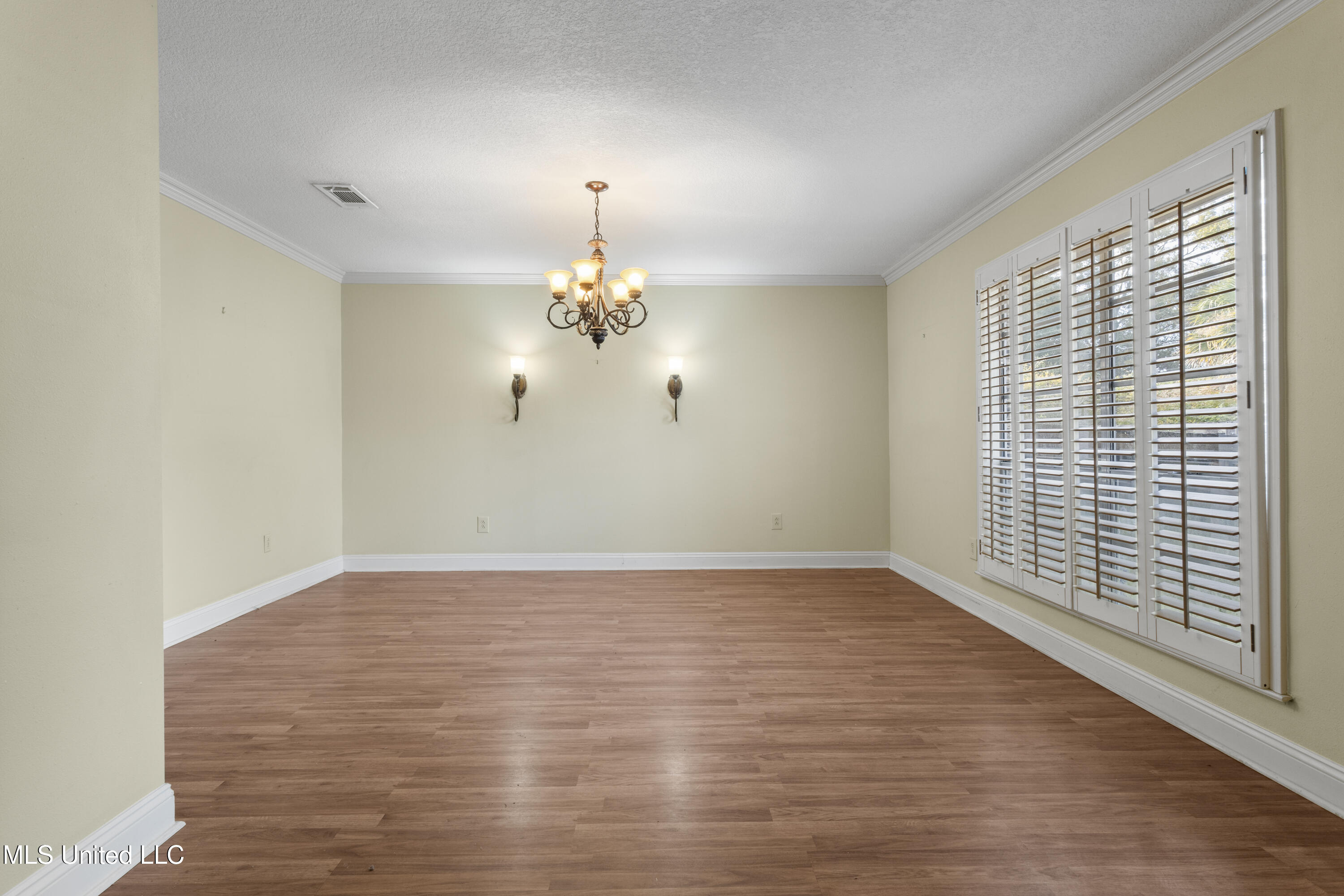 1513 Woodhaven Street