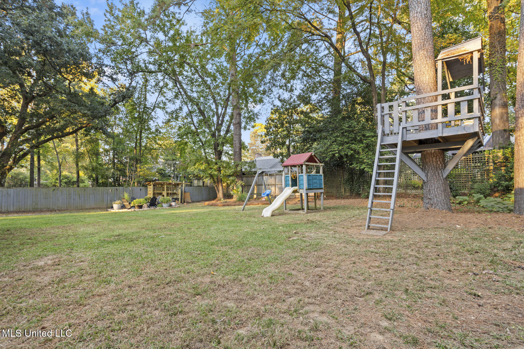 3726 Greenwich Street