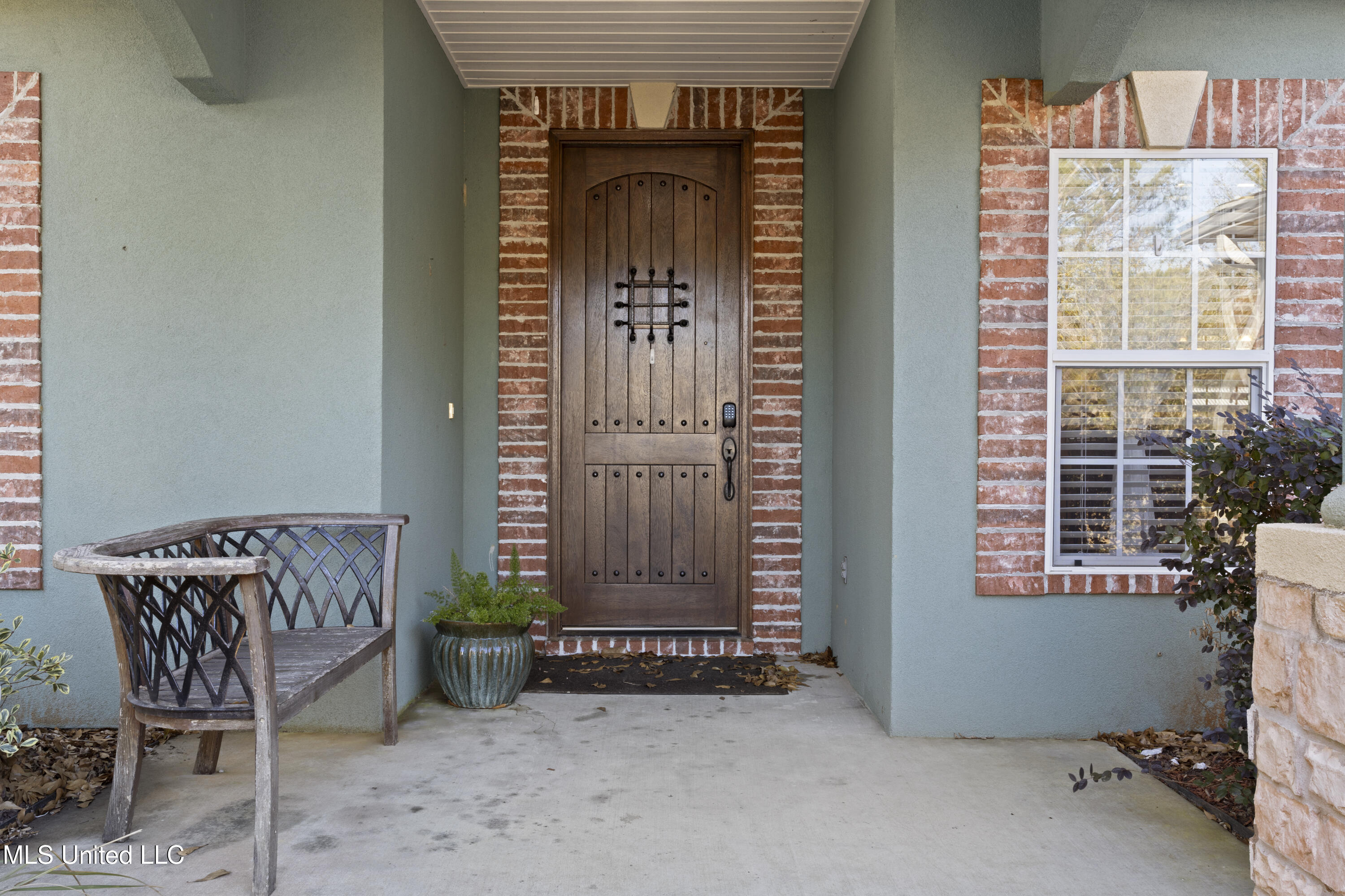 1716 Perdido Boulevard