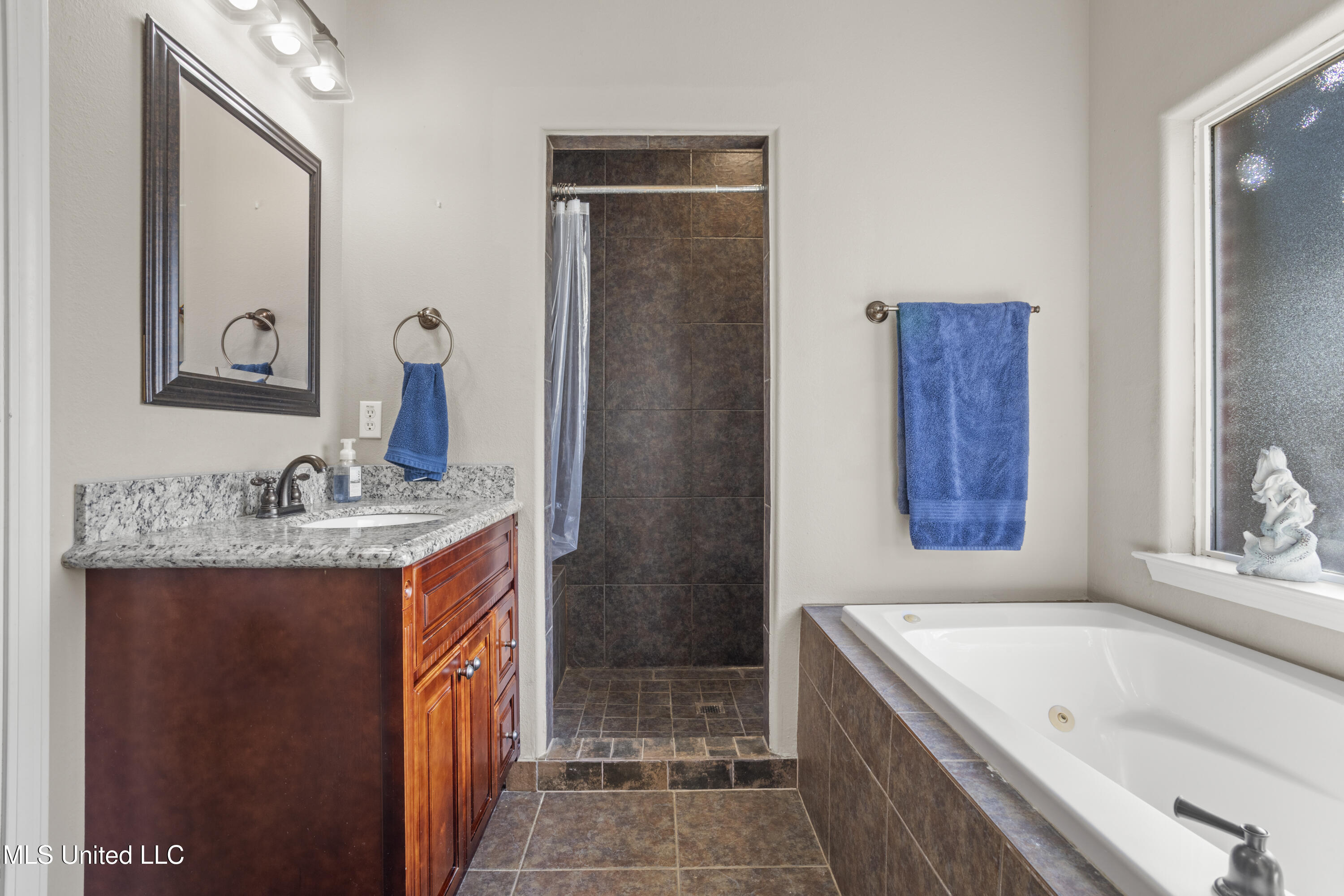 1716 Perdido Boulevard