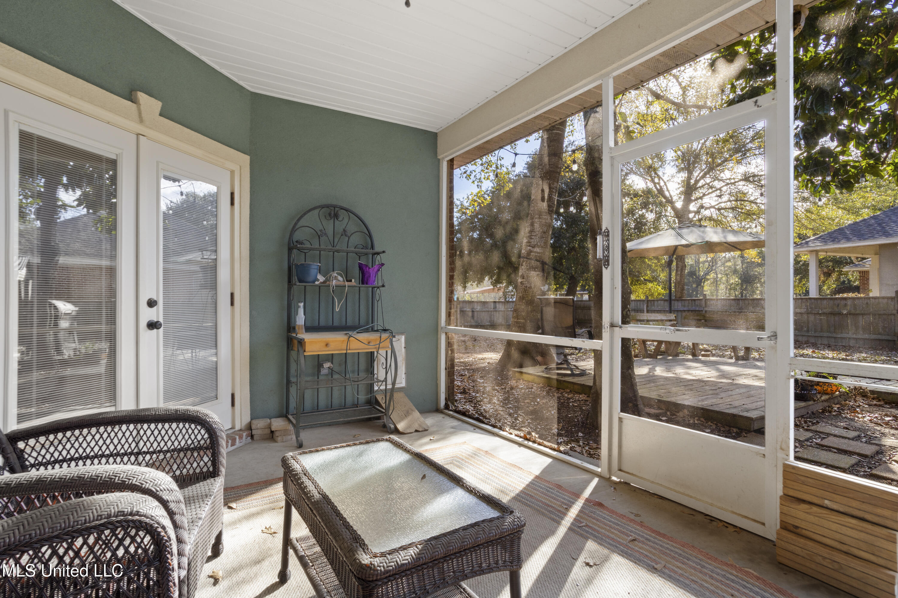 1716 Perdido Boulevard