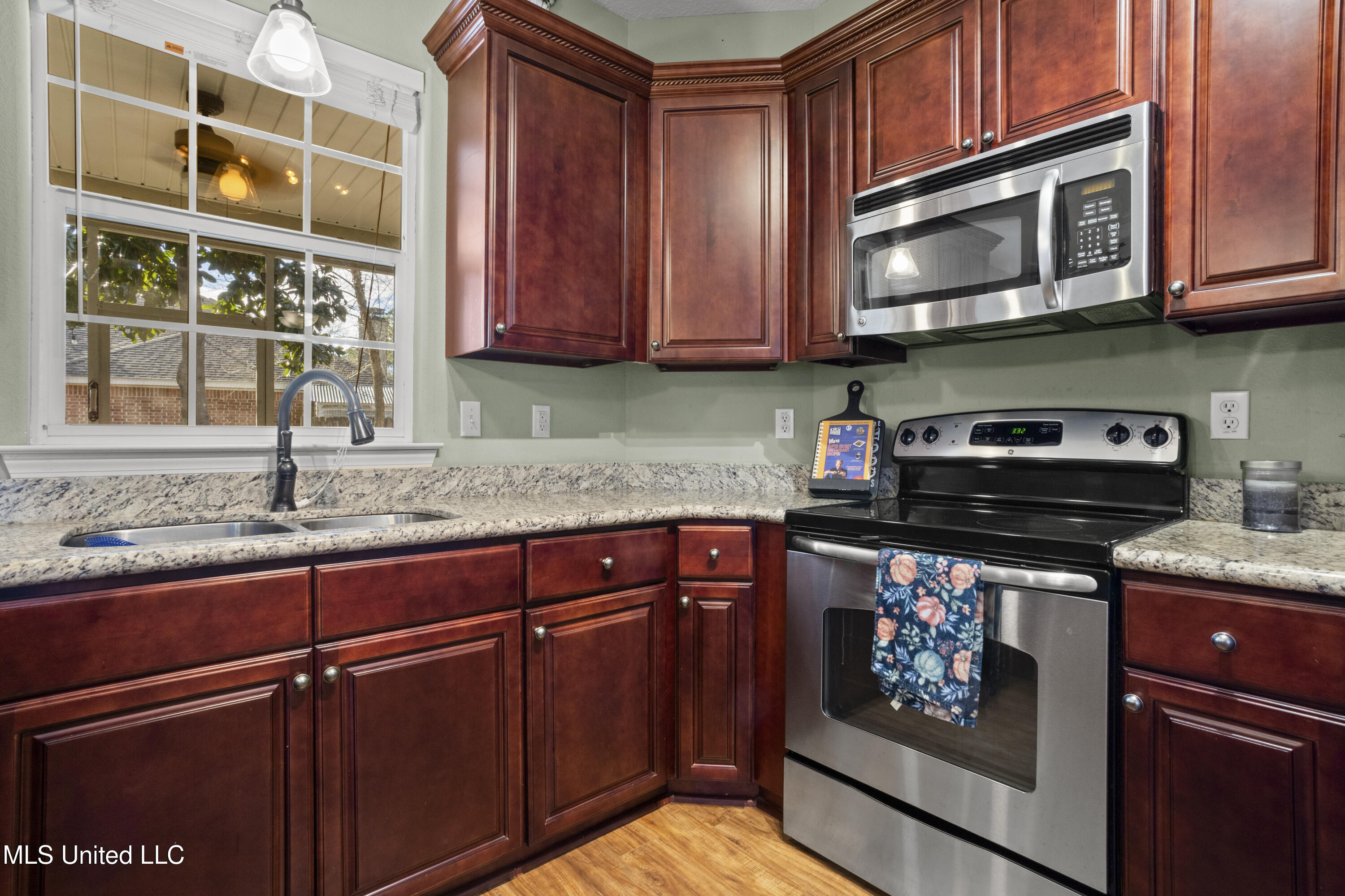 1716 Perdido Boulevard