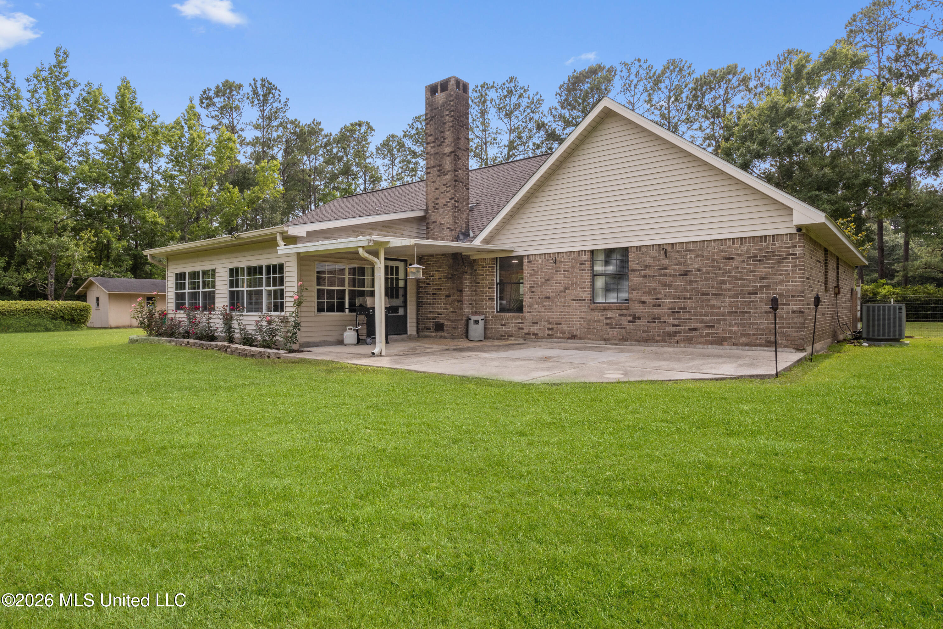 11208 Hillside Hollow Road