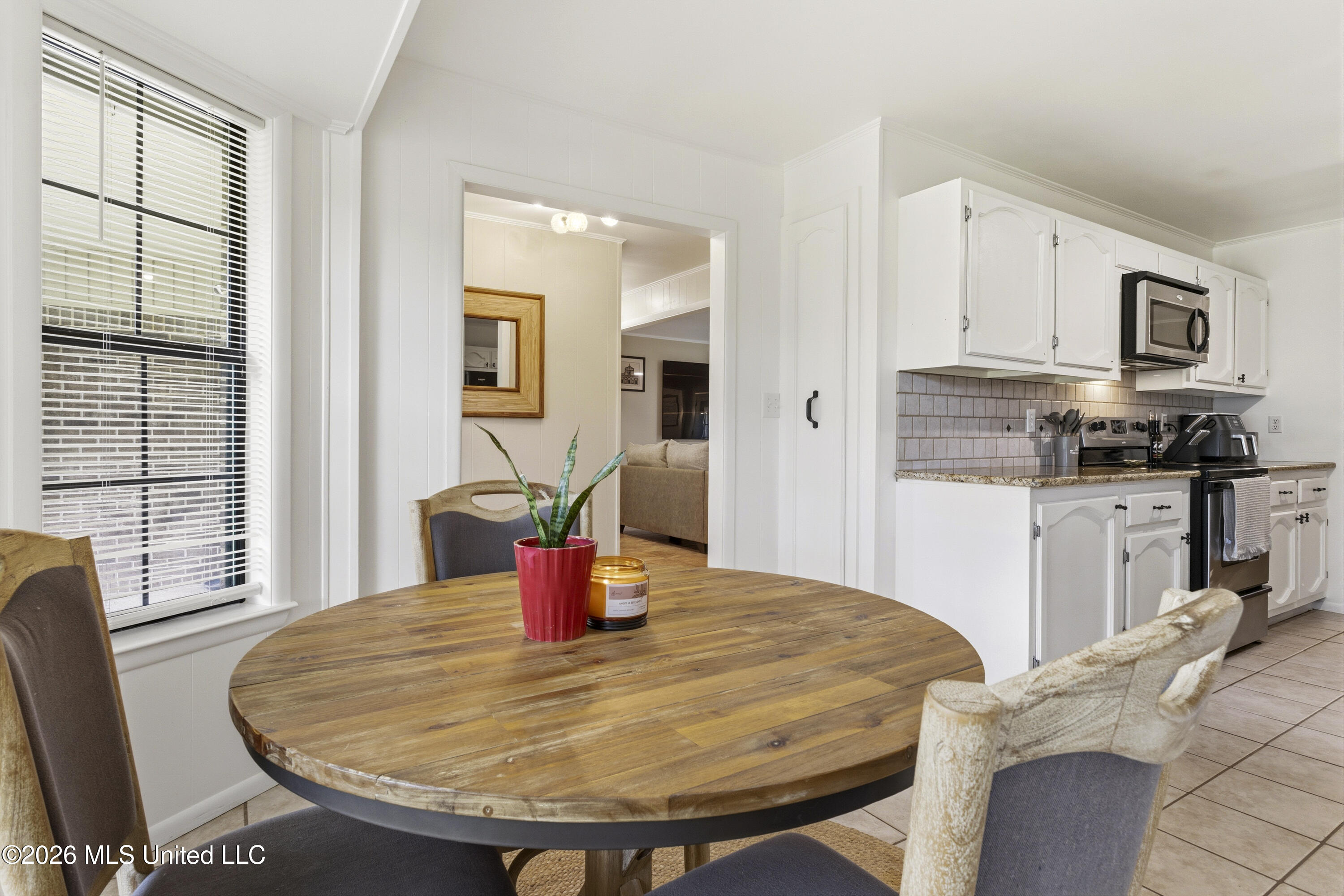 11208 Hillside Hollow Road