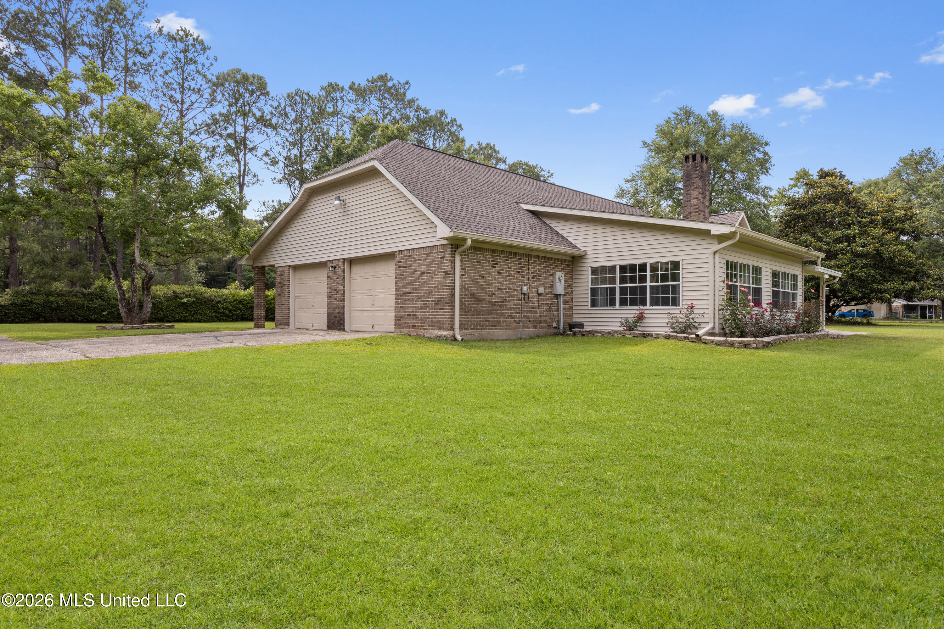 11208 Hillside Hollow Road