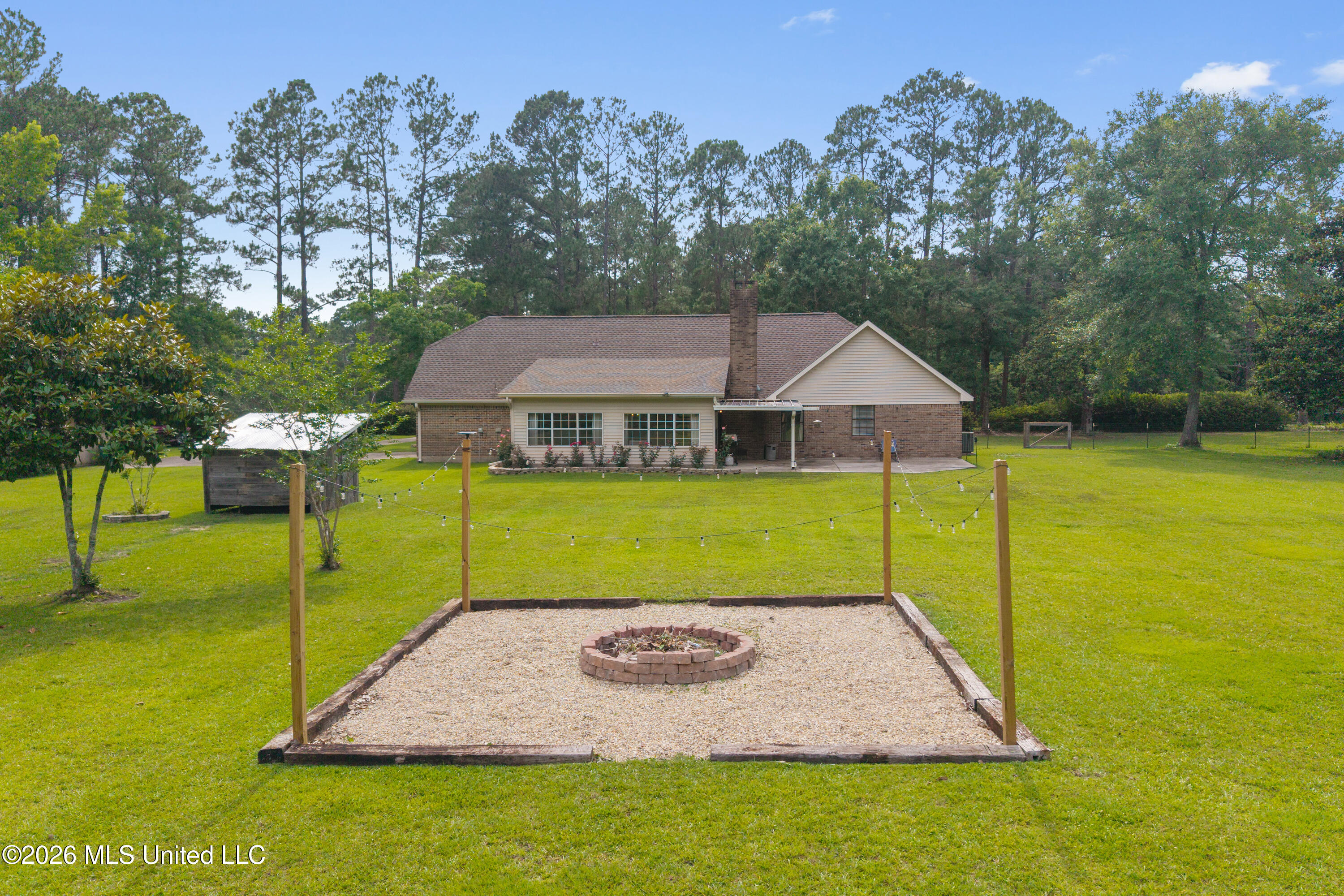 11208 Hillside Hollow Road