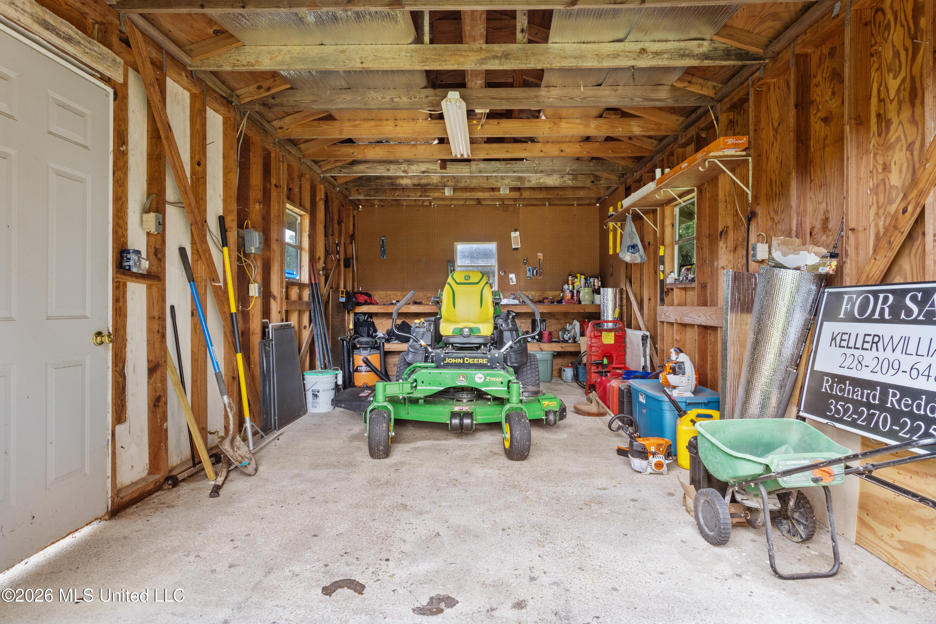 11208 Hillside Hollow Road