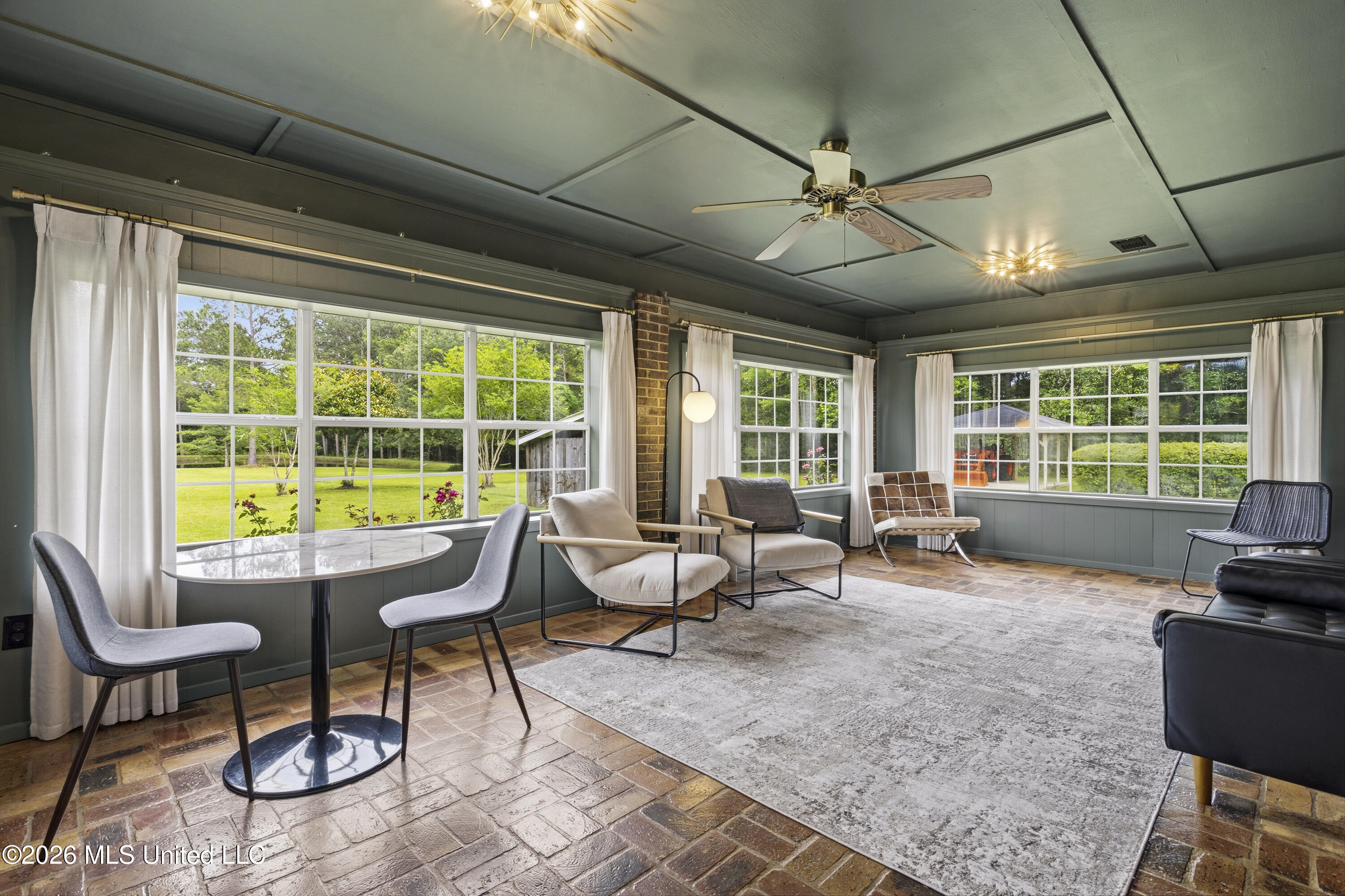 11208 Hillside Hollow Road