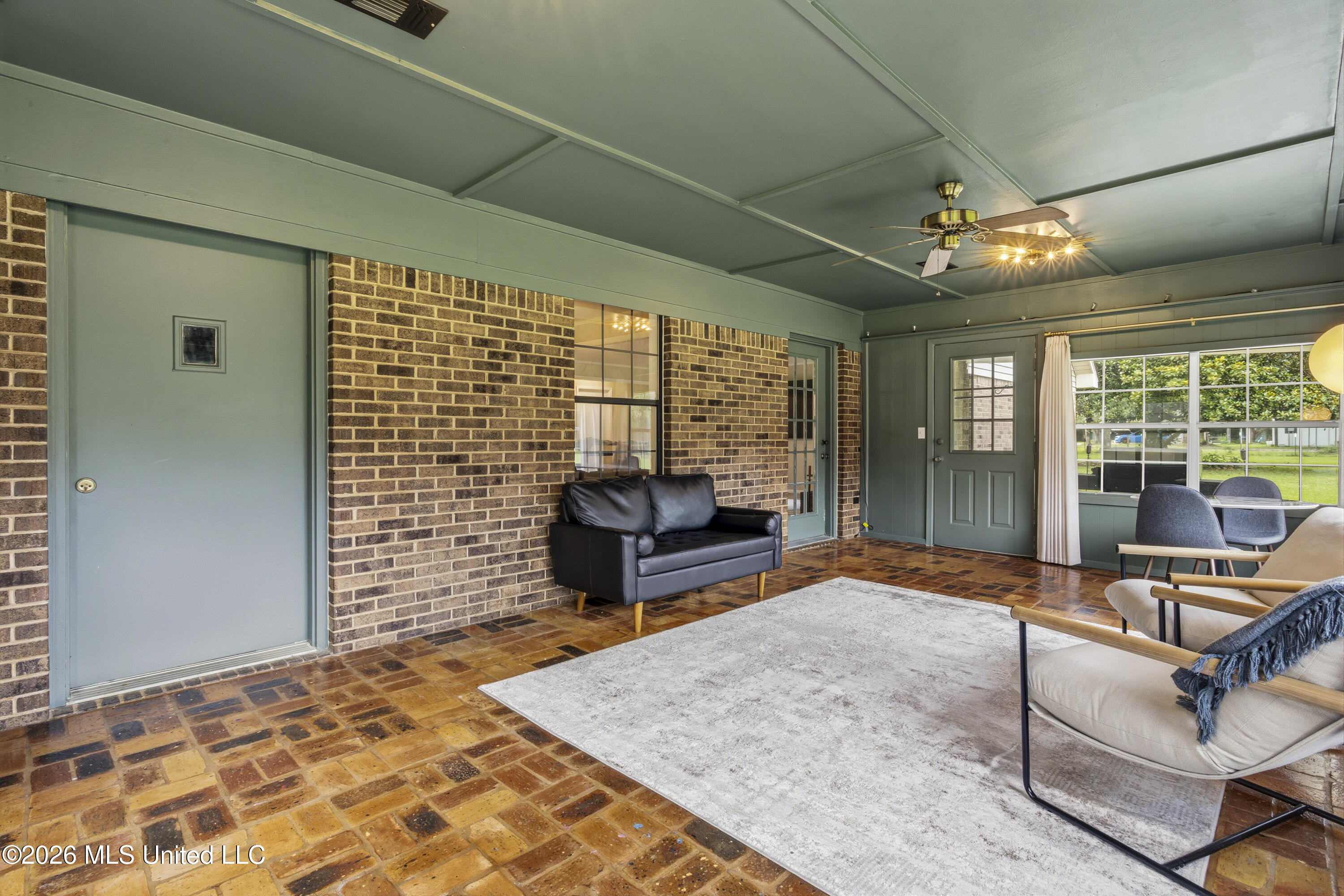 11208 Hillside Hollow Road